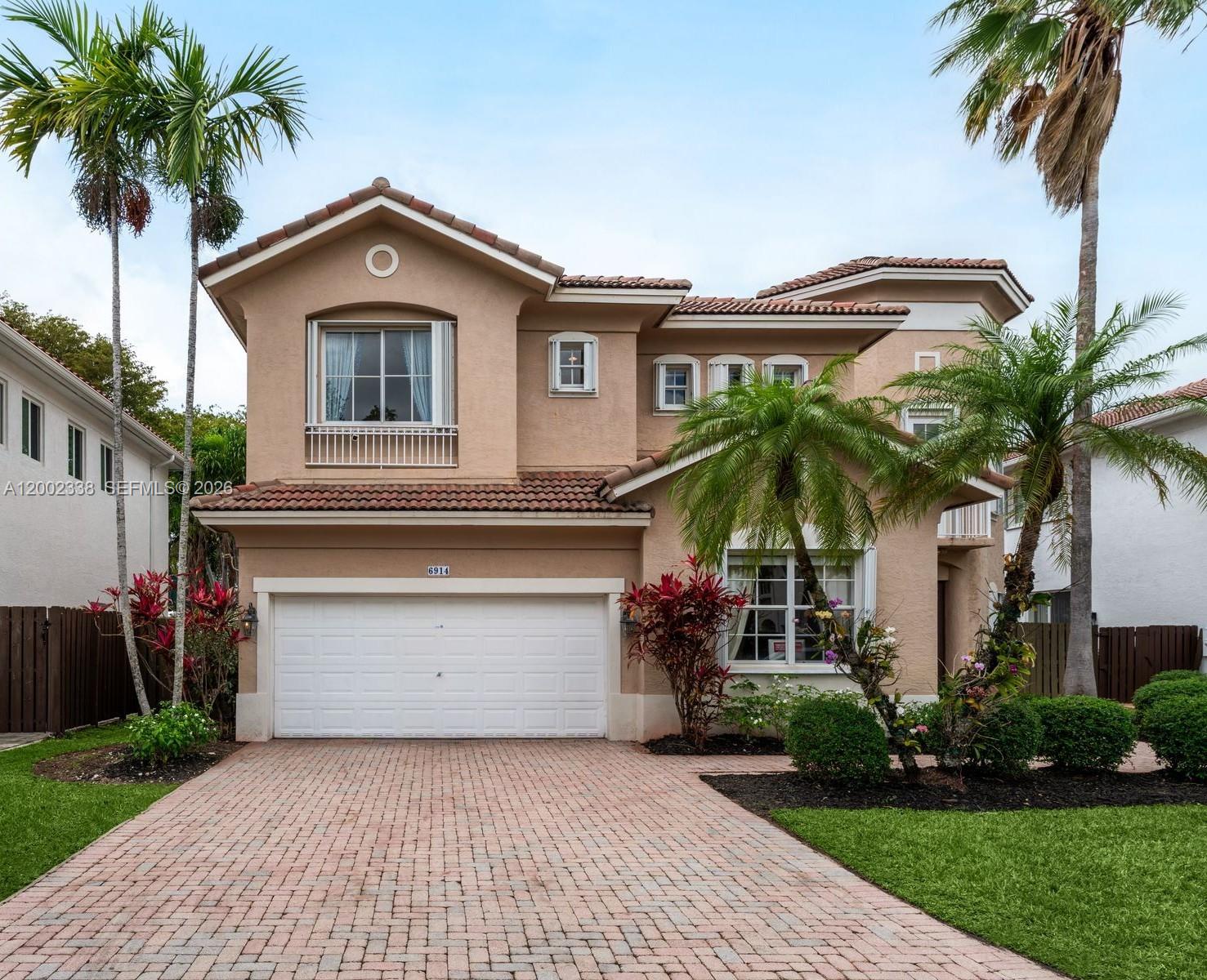 DORAL ISLES MEDITERRANEA - Residential