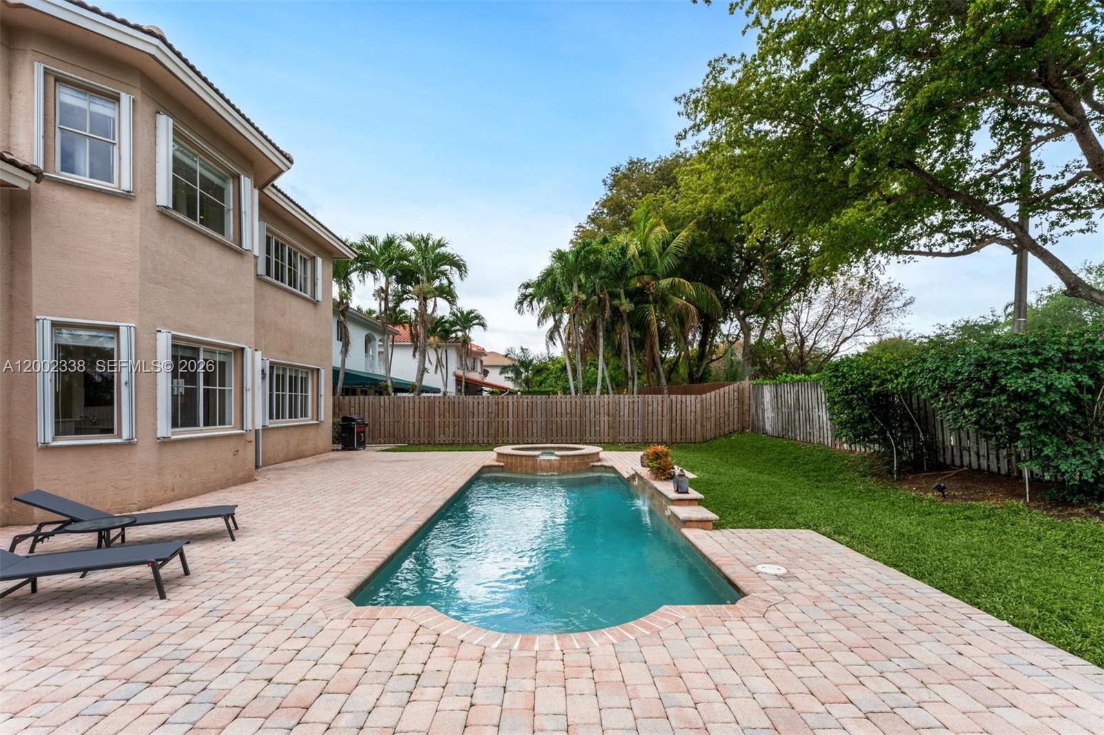 DORAL ISLES MEDITERRANEA - Residential