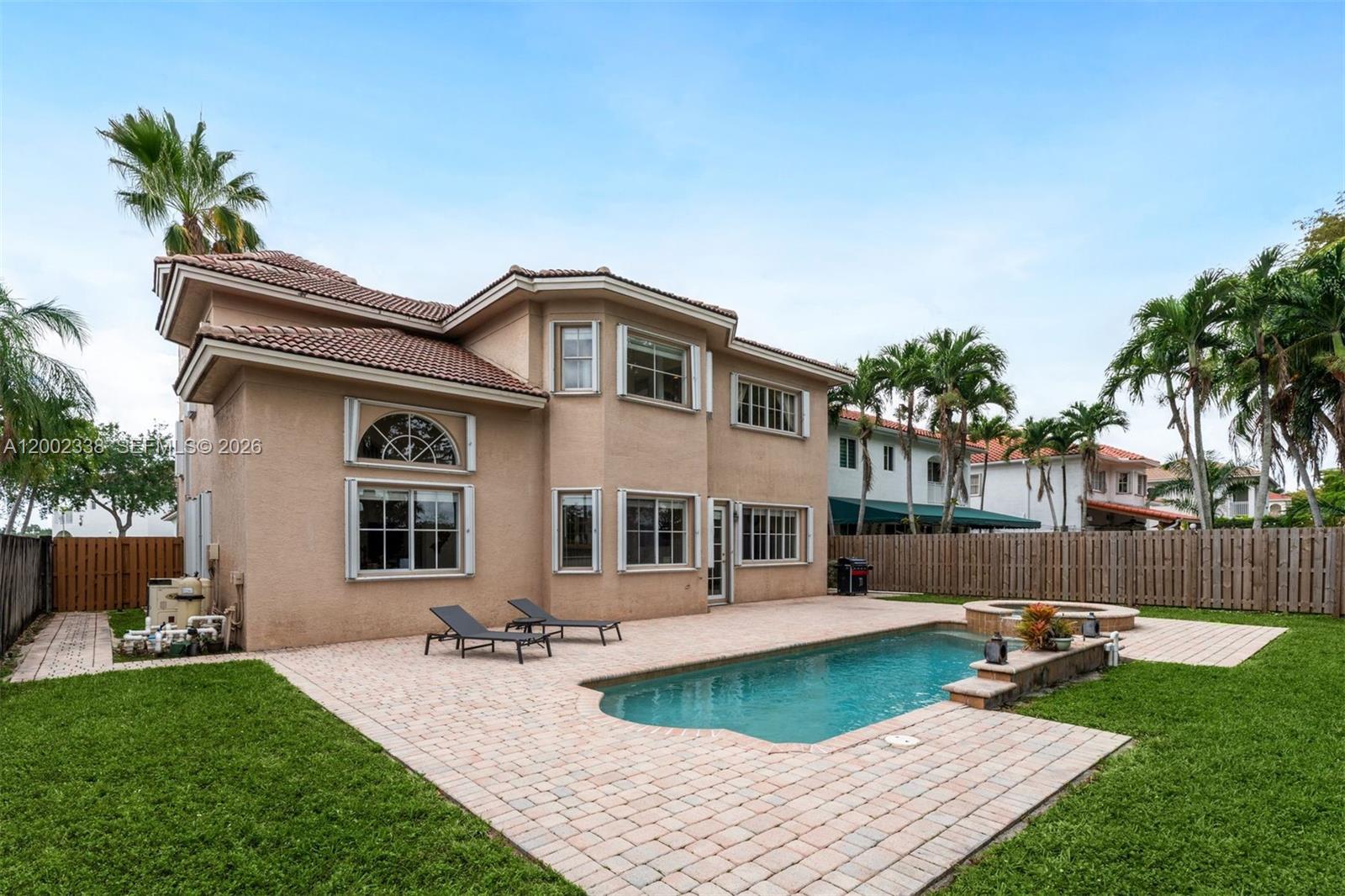 DORAL ISLES MEDITERRANEA - Residential