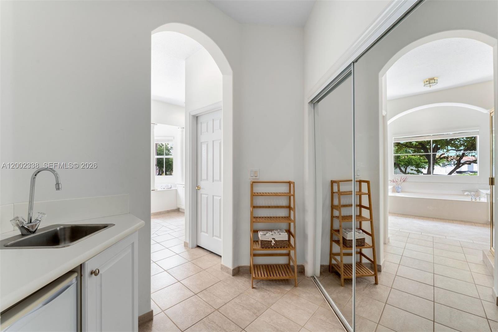 DORAL ISLES MEDITERRANEA - Residential