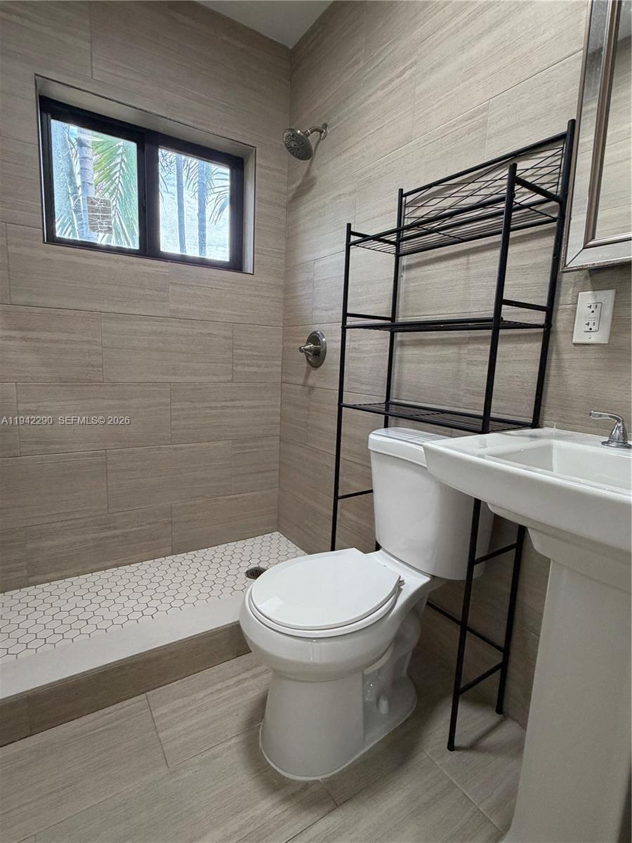 CITY OF MIAMI SOUTH - Residential Lease