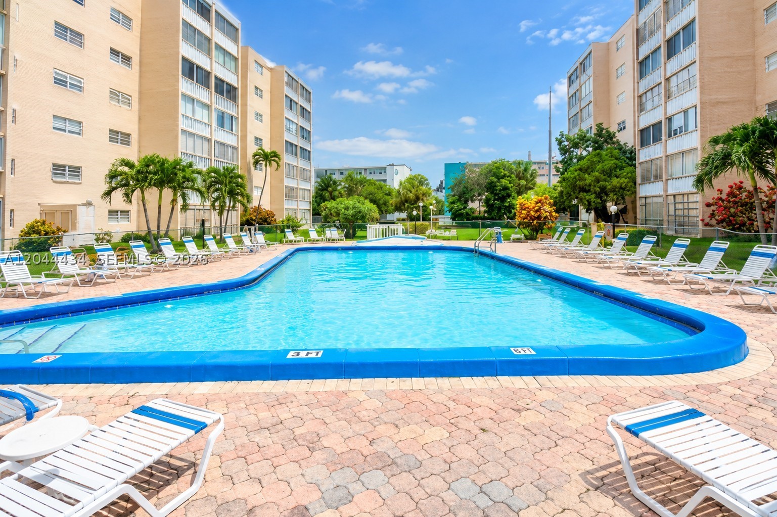 MEADOWBROOK TOWERS CONDO - Residential