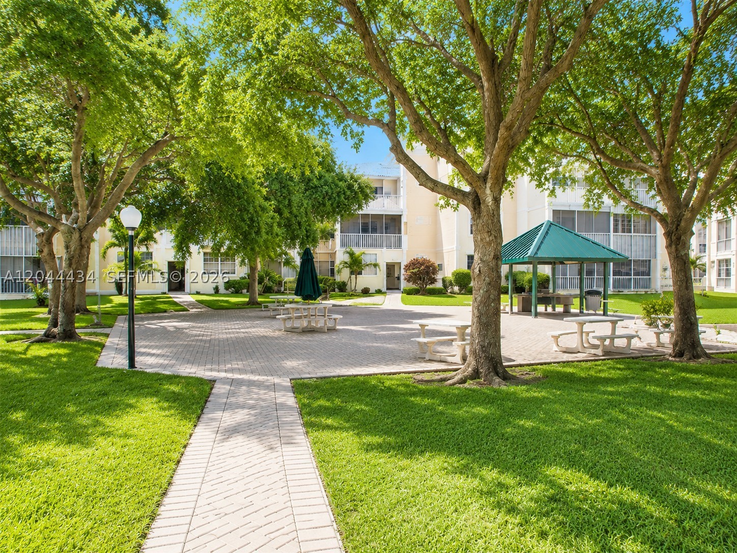 MEADOWBROOK TOWERS CONDO - Residential