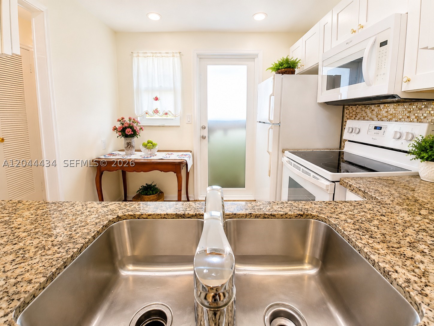 MEADOWBROOK TOWERS CONDO - Residential