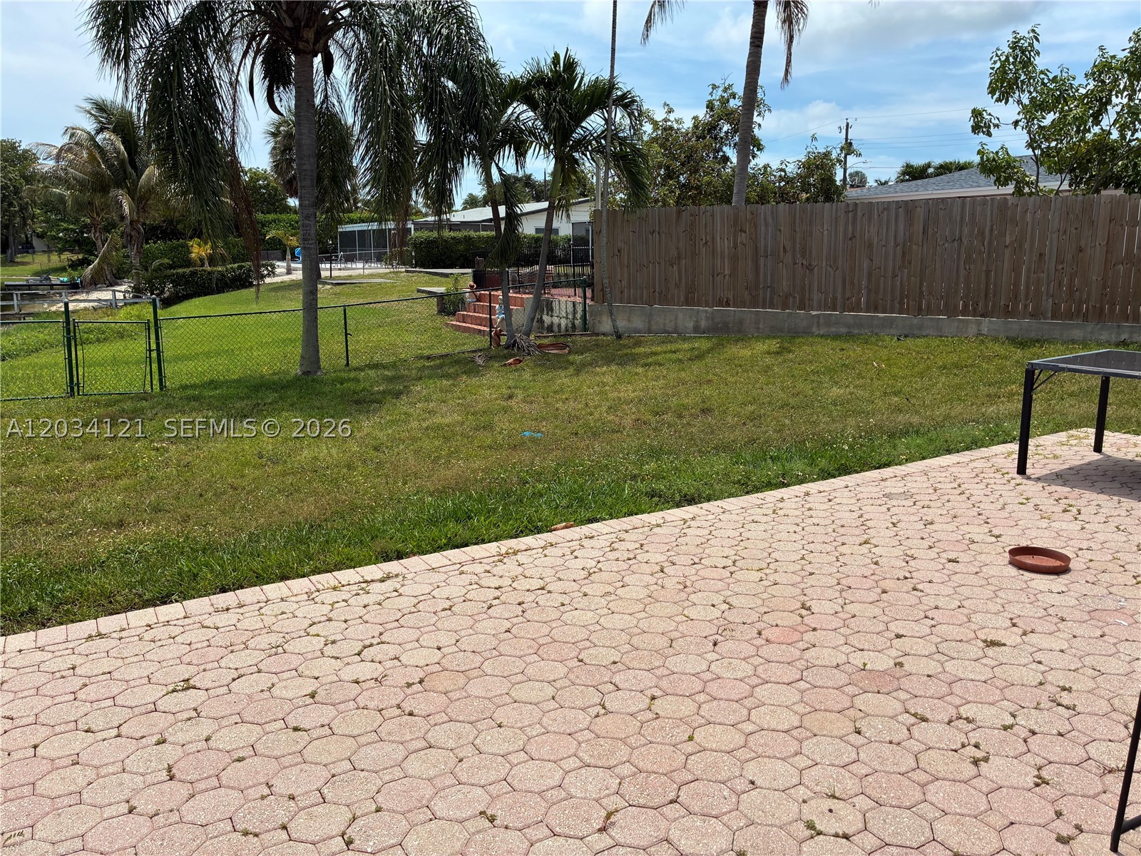 GREYKNOLL GOLF ESTS - Residential