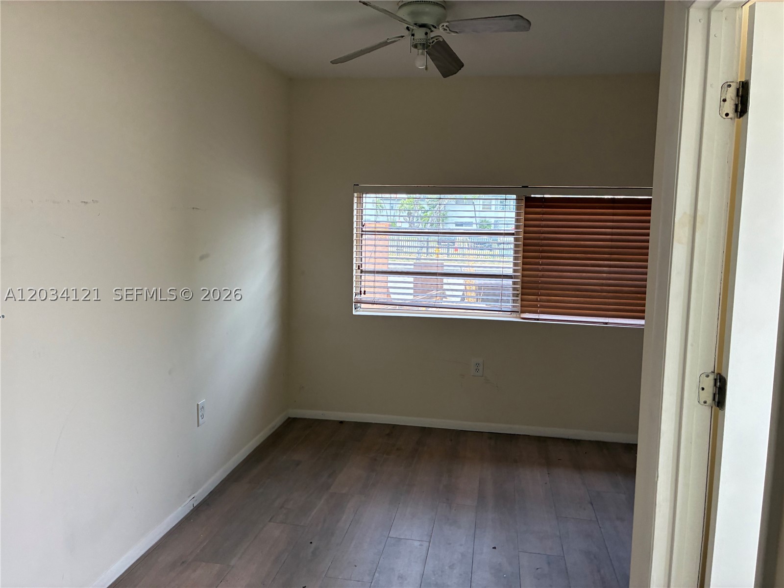 GREYKNOLL GOLF ESTS - Residential
