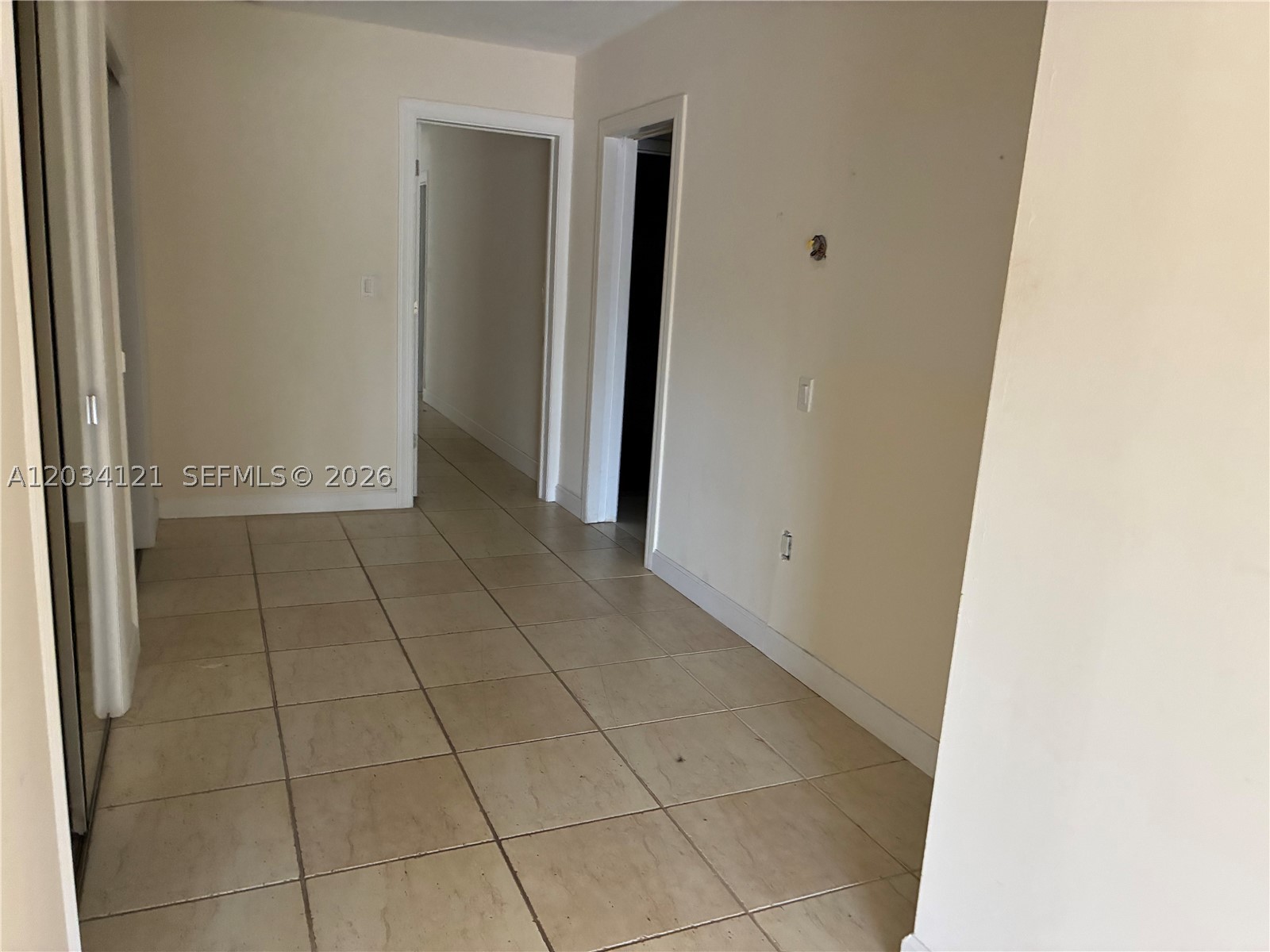 GREYKNOLL GOLF ESTS - Residential