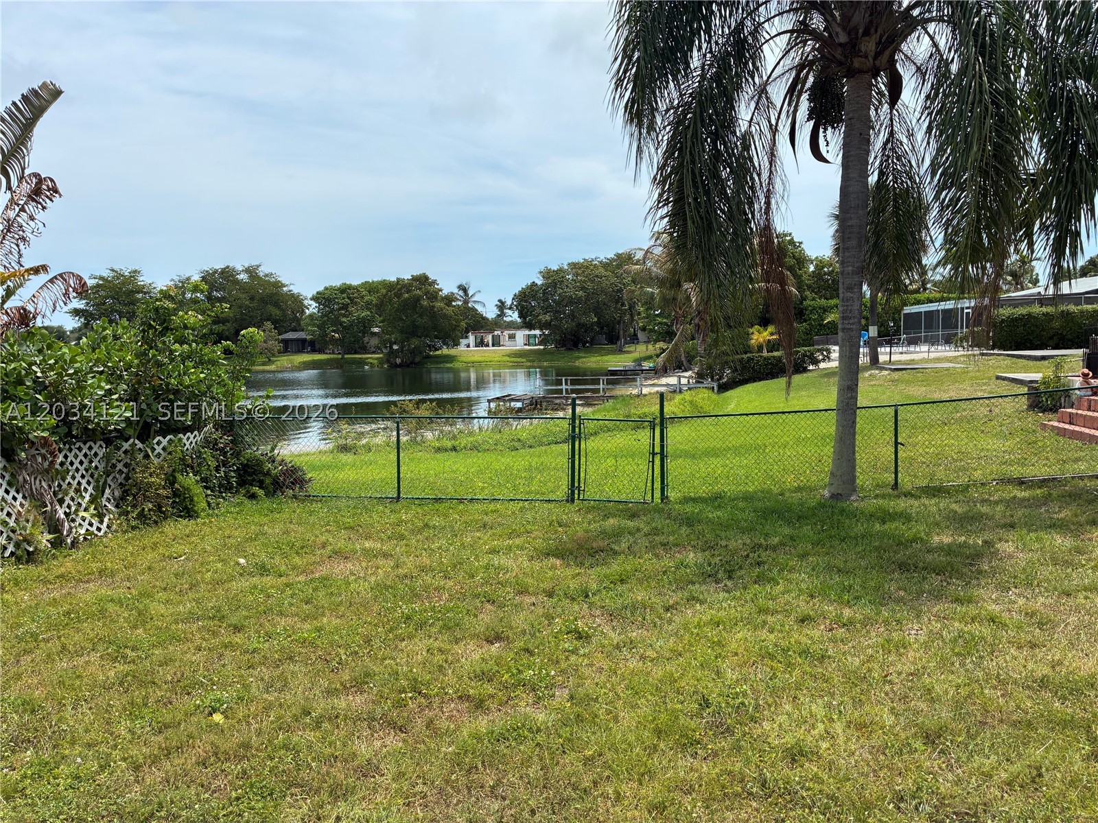 GREYKNOLL GOLF ESTS - Residential