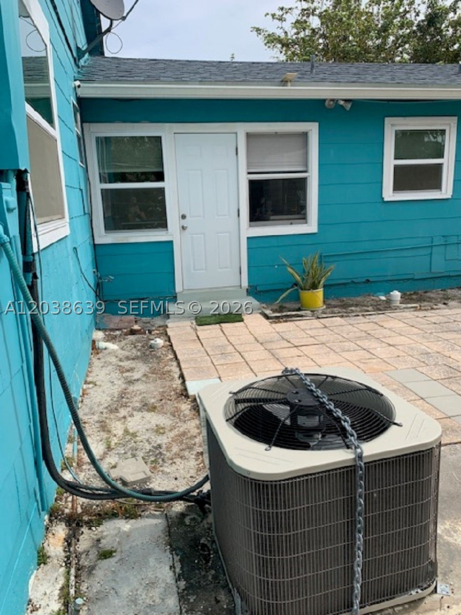 HOLLYWOOD TERRACE AMEN PL - Residential Income