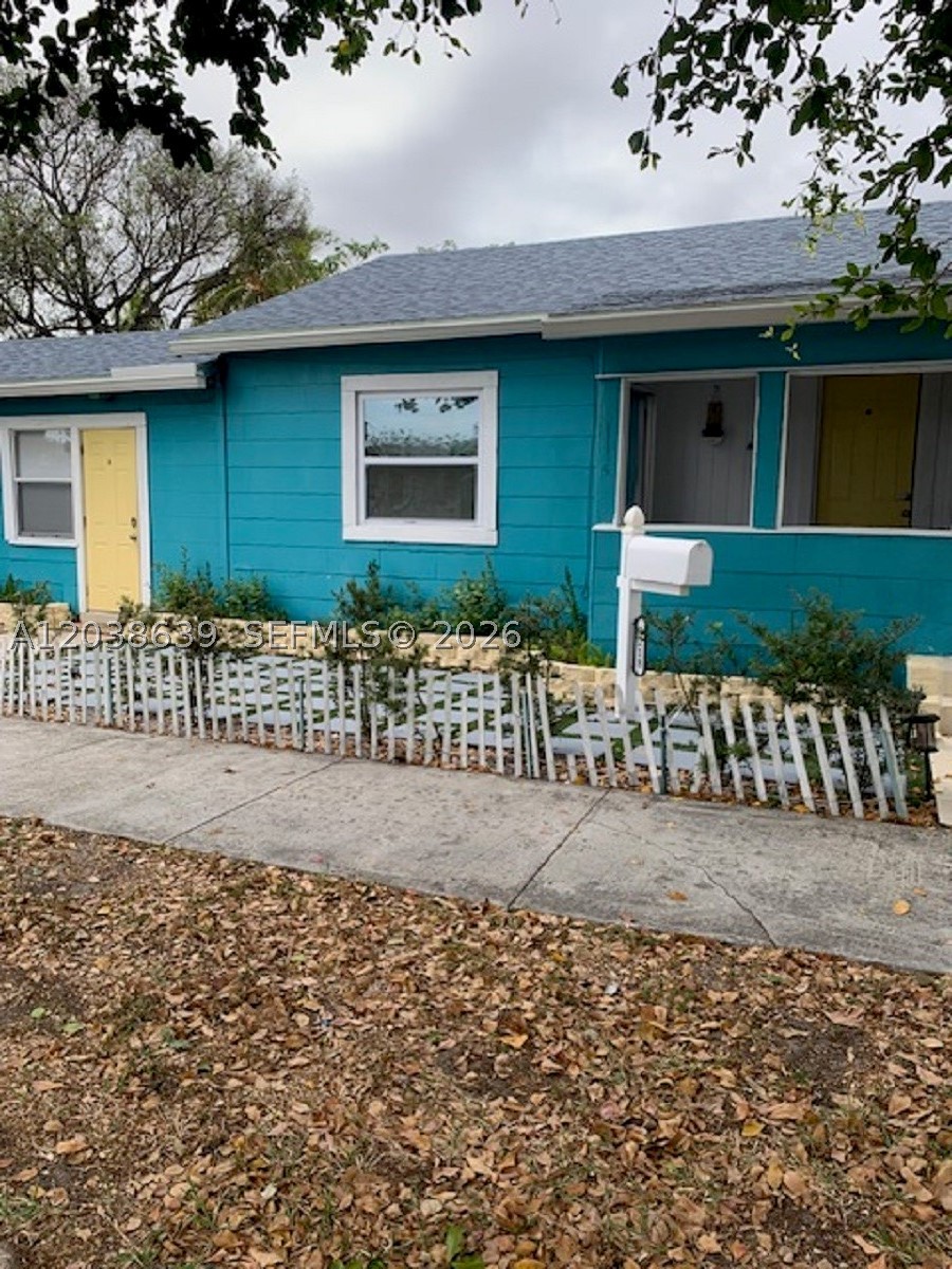 HOLLYWOOD TERRACE AMEN PL - Residential Income