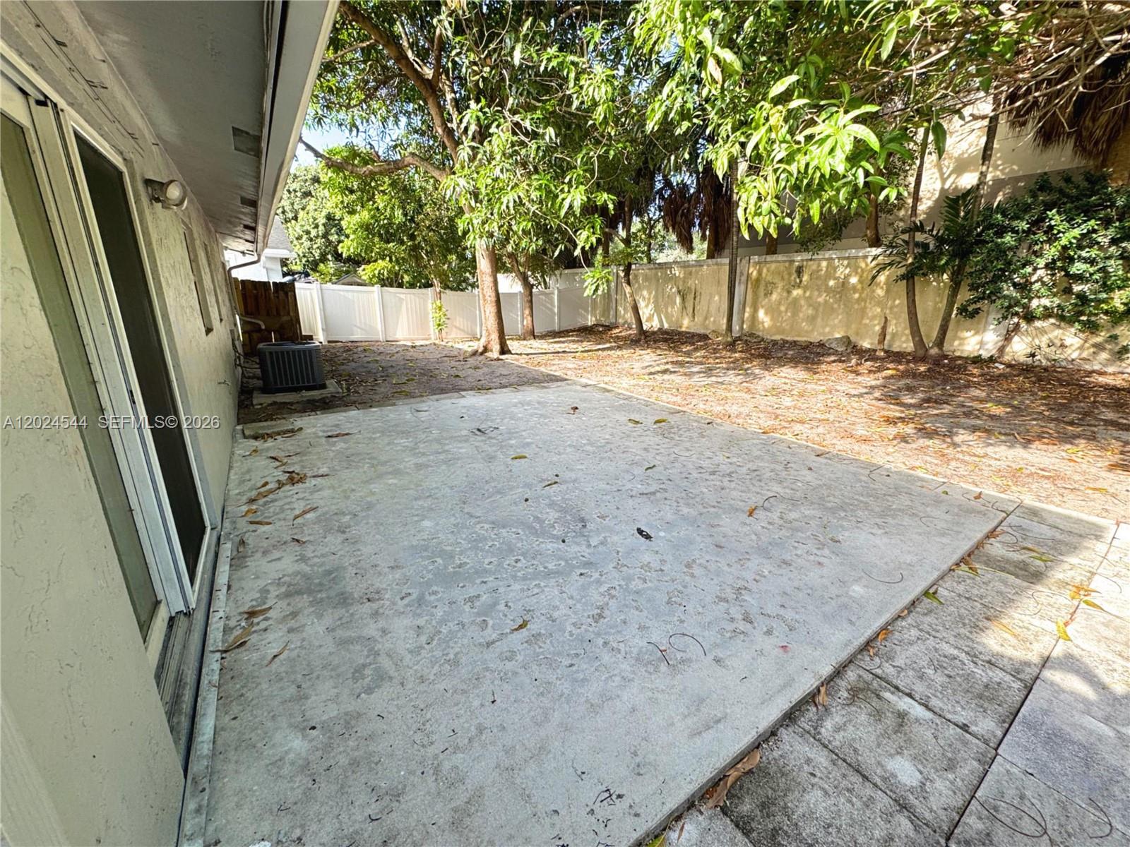 WEST DEERFIELD BEACH - Residential Lease
