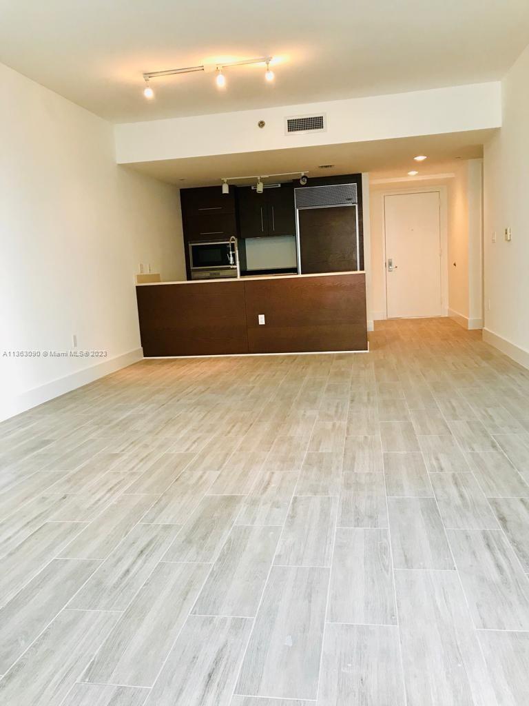ICONBRICKELL CONDO NO 1 - Residential Lease