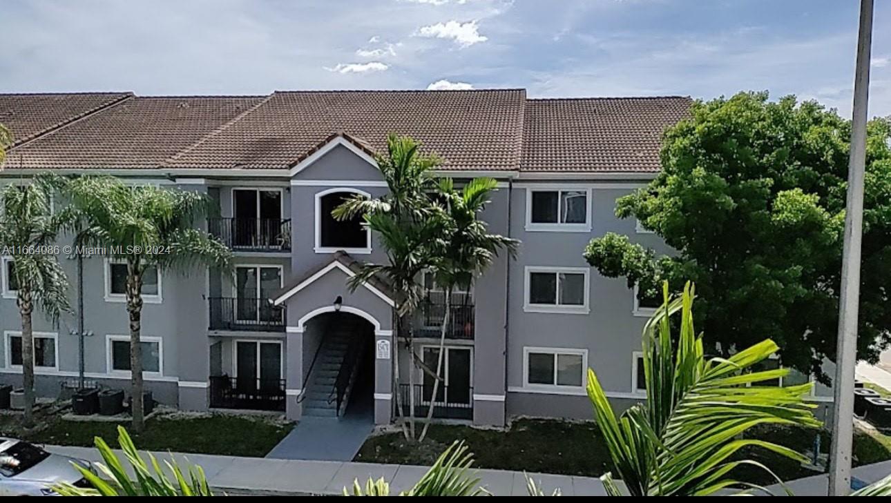VISTA TRACE 7 CONDO - Residential Lease