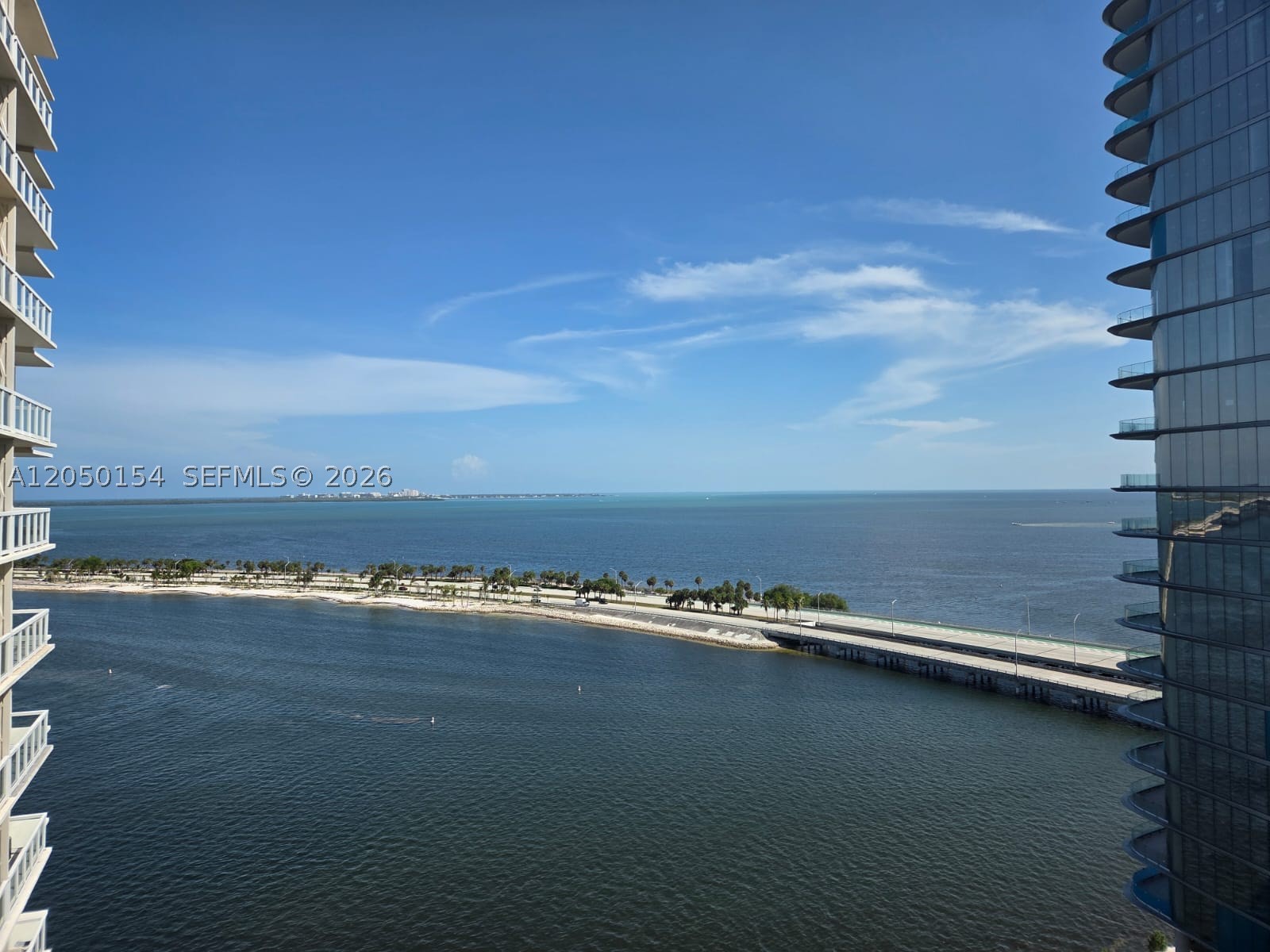 Spacious and bright 1-bedroom, 1-bathroom residence at Brickell Townhouse featuring beautiful Biscayne Bay views from the private balcony. This light-filled condo offers a functional layout with generous living and dining areas, creating a warm and inviting atmosphere. While there is no washer and dryer inside the unit, residents enjoy access to a large laundry facility conveniently located on the first floor. One assigned parking space is included. Brickell Townhouse offers exceptional resort-style amenities, including a bayfront swimming pool, hot tub, BBQ areas with tiki huts, tennis courts, fitness center, children’s playground, convenience store, 24-hour concierge, valet, and security. Ideally situated on prestigious Brickell Avenue, just minutes from Brickell City Centre, Key Biscayne, Coconut Grove, fine dining, shopping, and major highways. Experience the best of Miami waterfront living in one of Brickell’s most desirable communities.