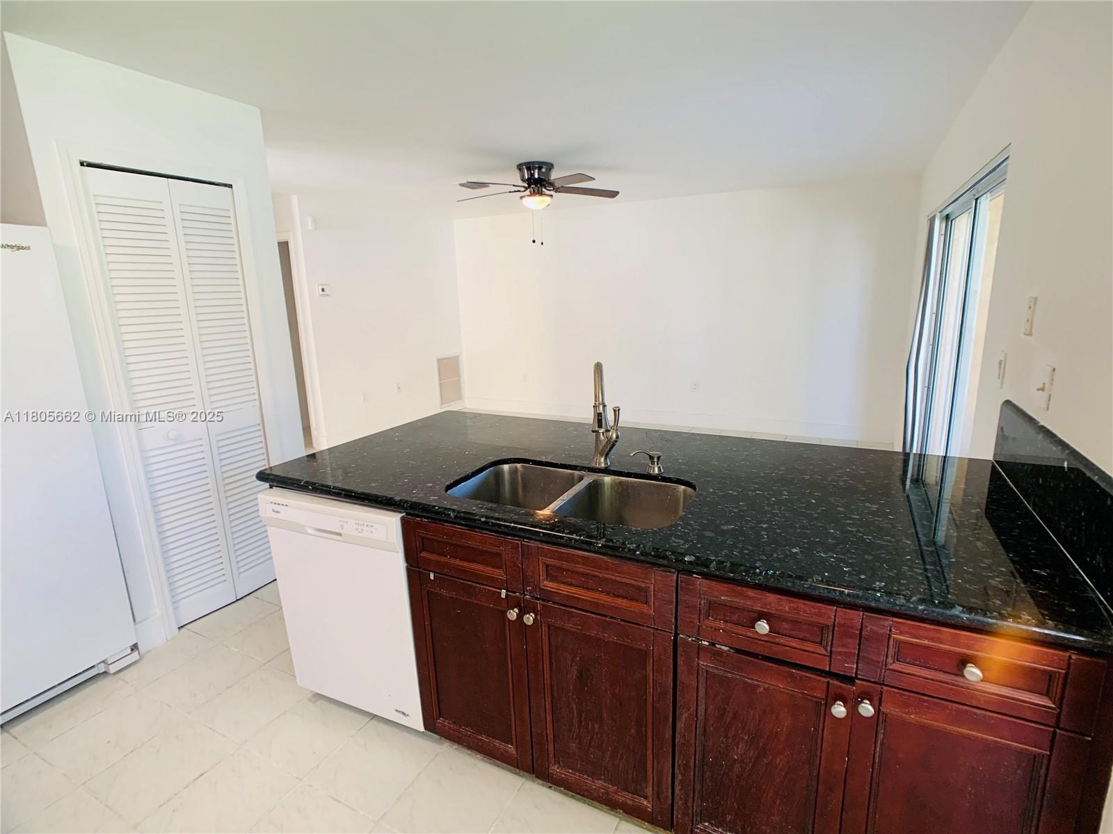 CHAPEL TRAIL II - Residential Lease