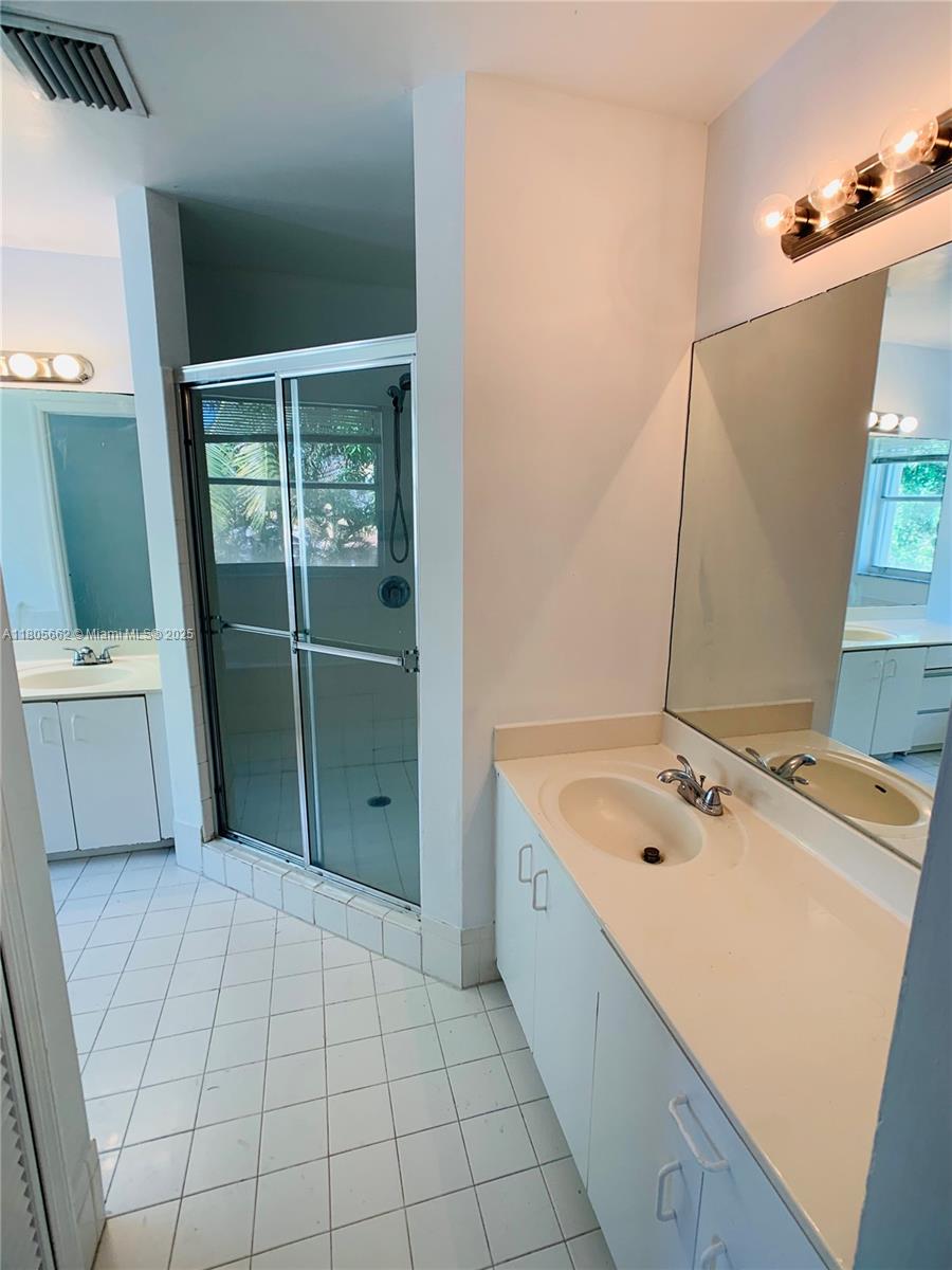 CHAPEL TRAIL II - Residential Lease