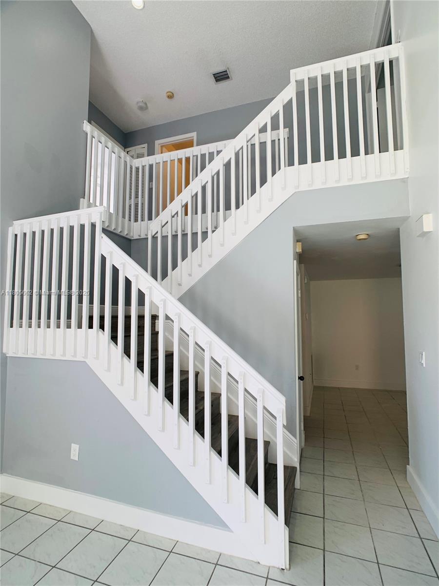 CHAPEL TRAIL II - Residential Lease
