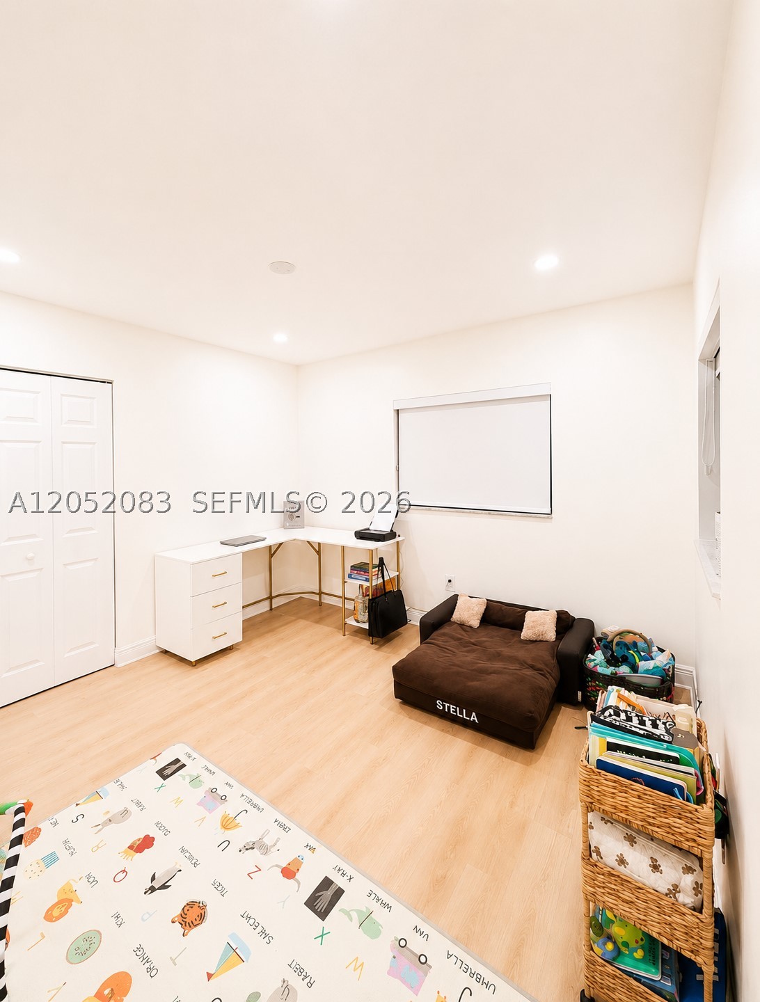 PLAYA LAGO CONDO PH II - Residential