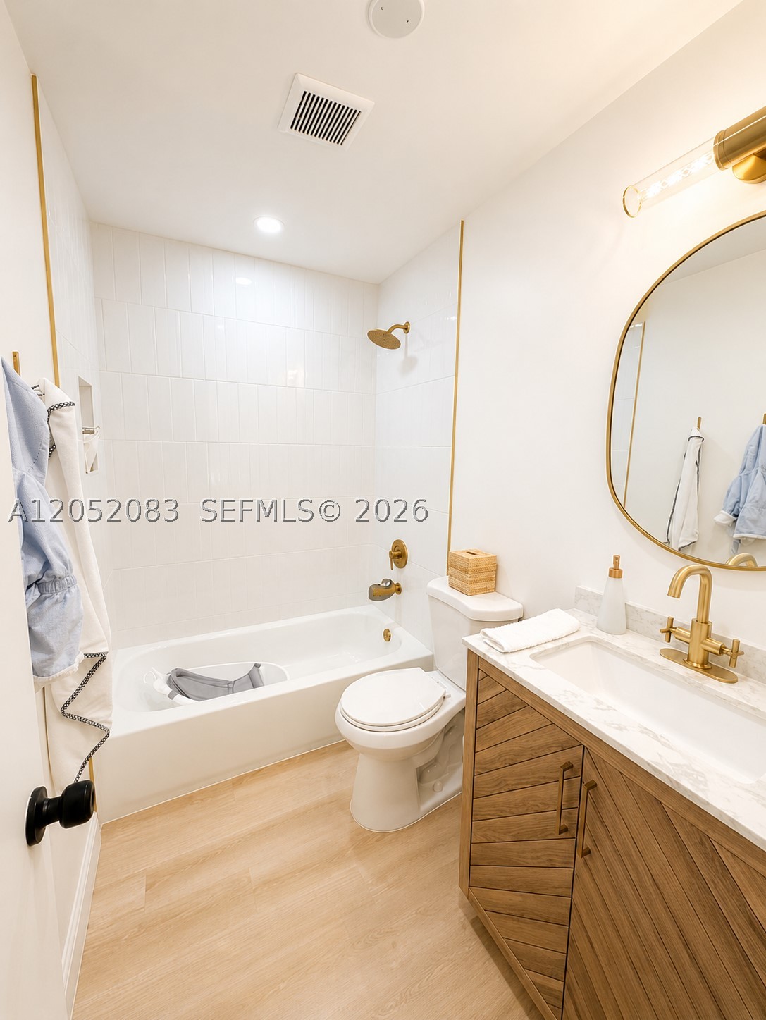 PLAYA LAGO CONDO PH II - Residential