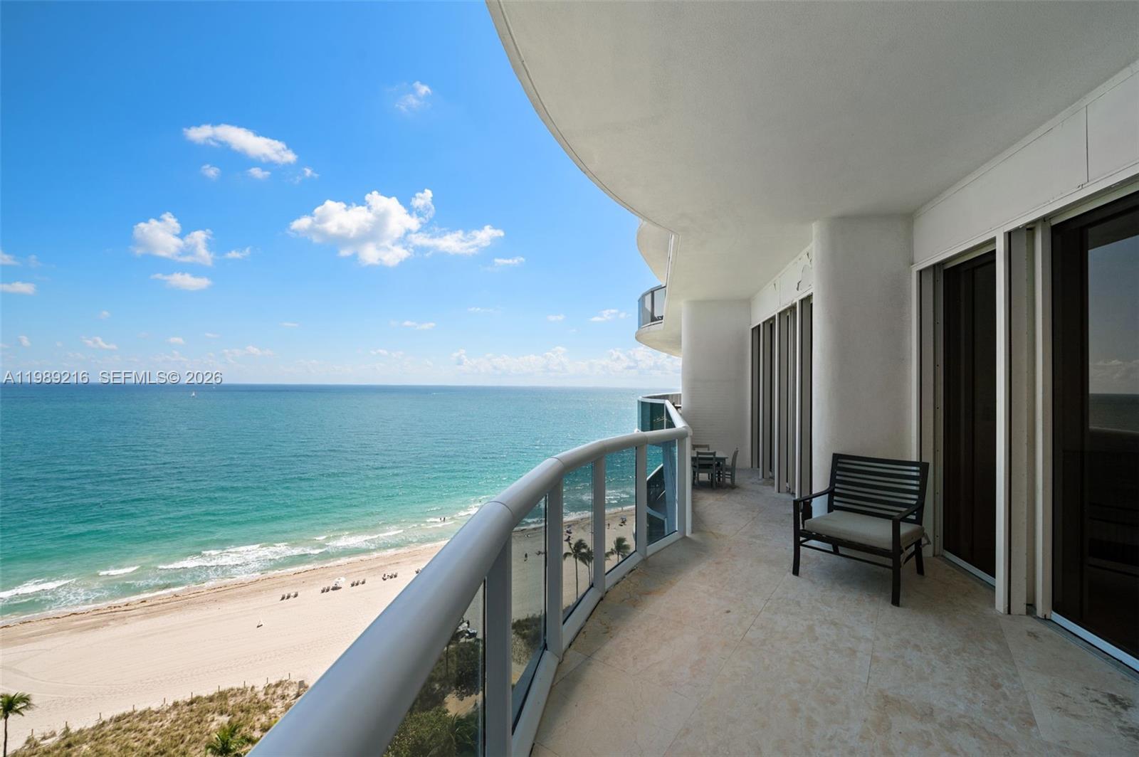 MAJESTIC TOWER - Residential