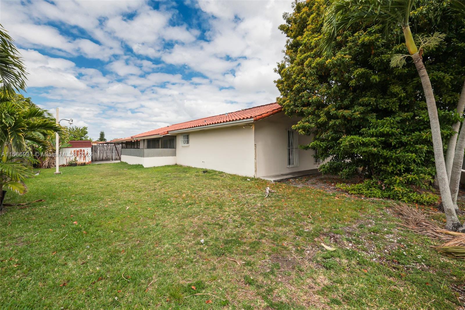 SEVILLA GARDENS SEC 1 - Residential