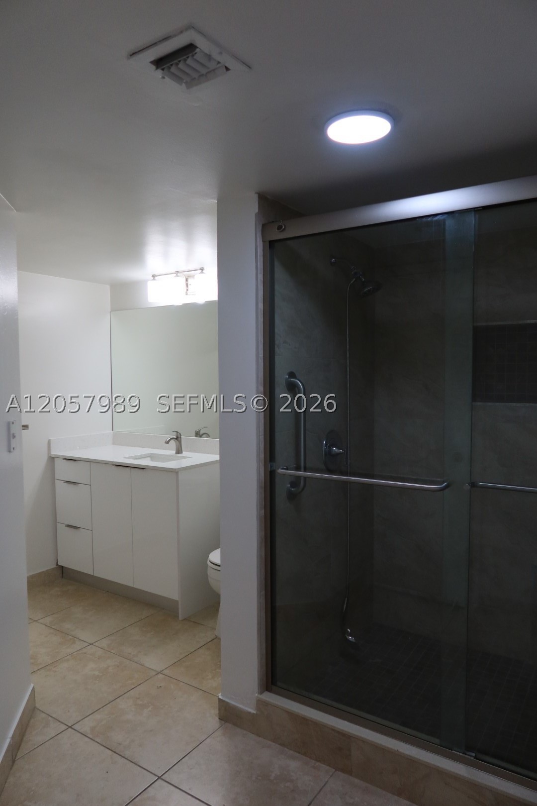 LA HACIENDA COUNTRY CLUB - Residential
