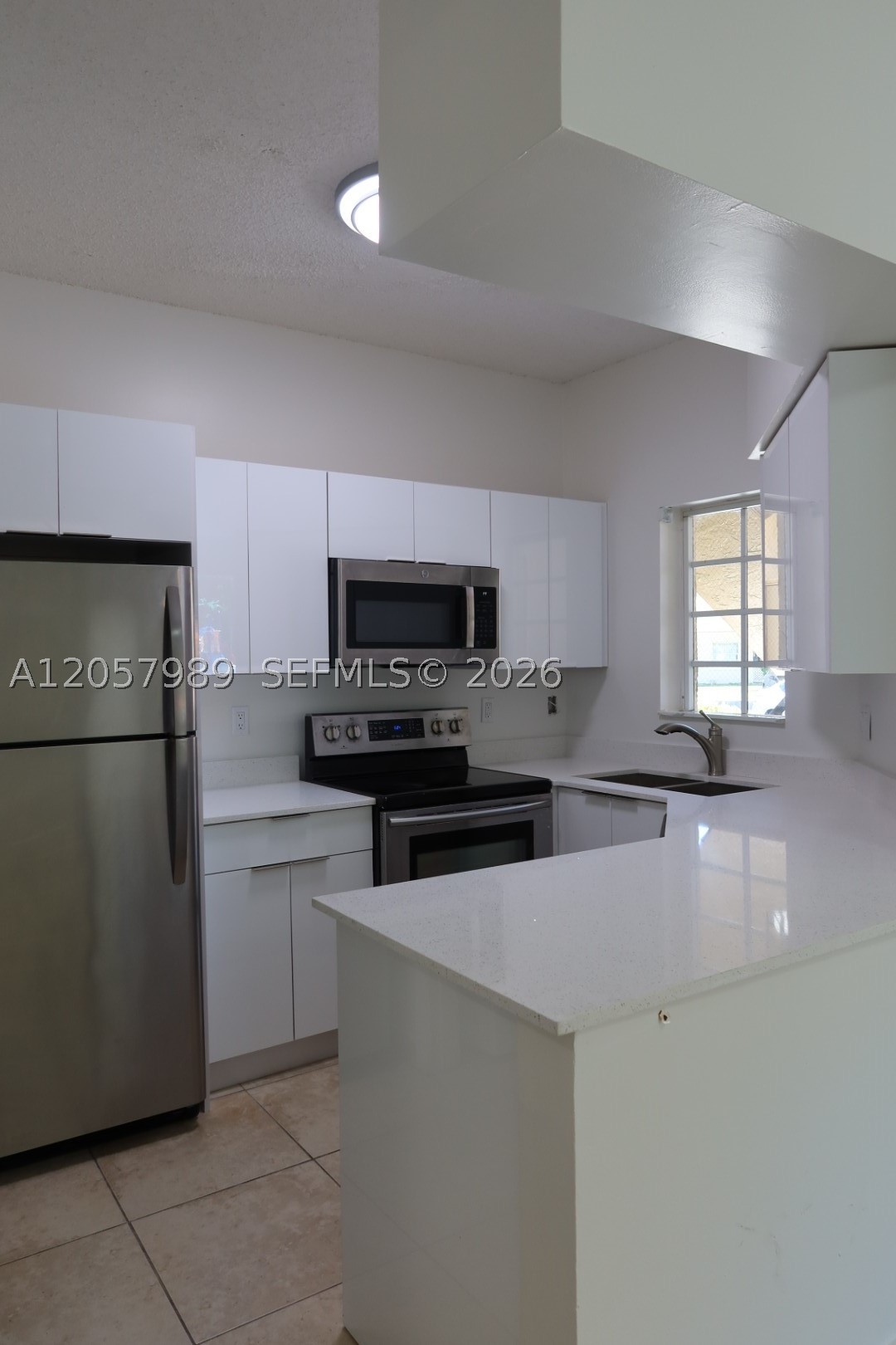 LA HACIENDA COUNTRY CLUB - Residential