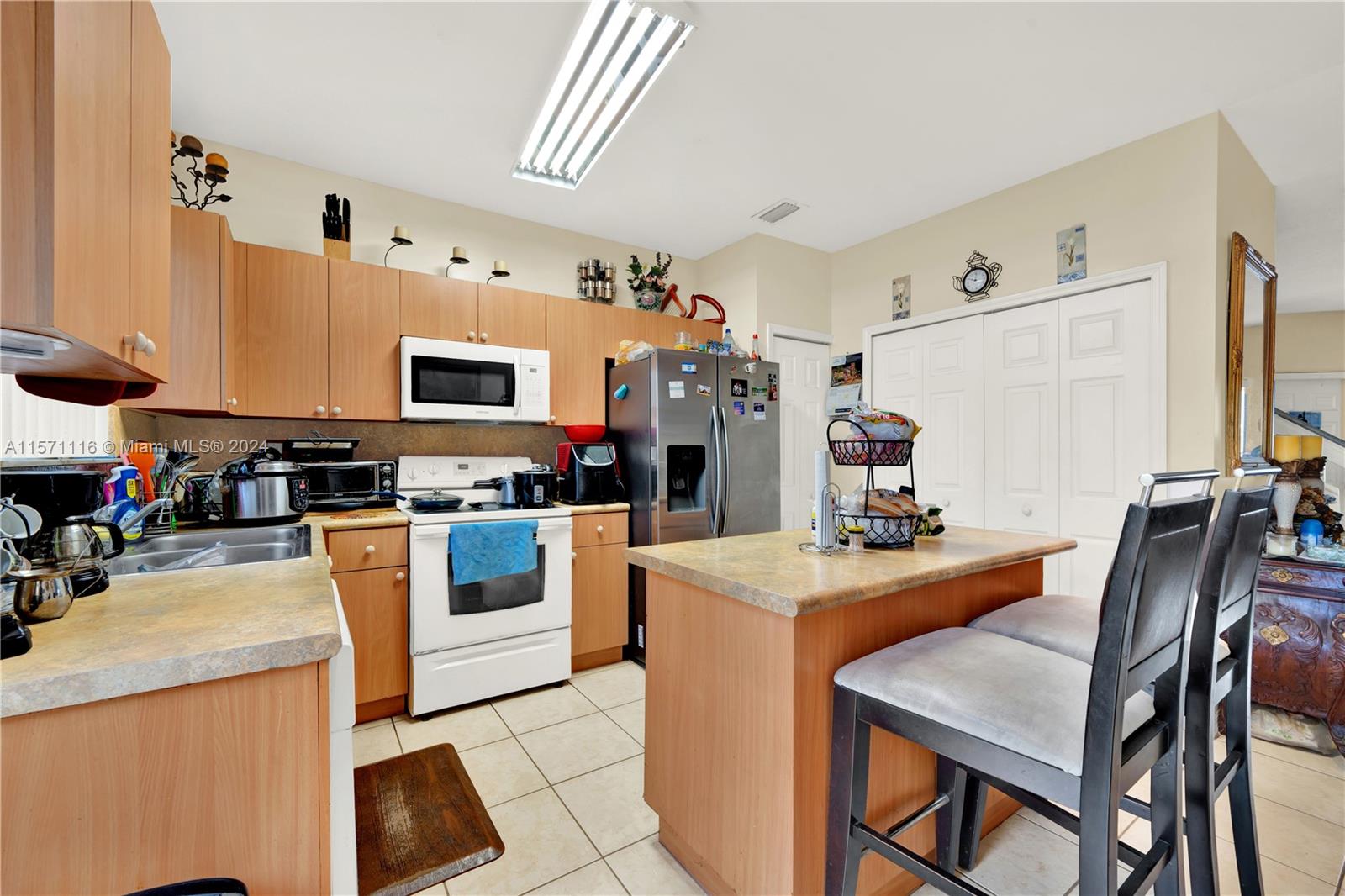VENETIA GROVE - Residential