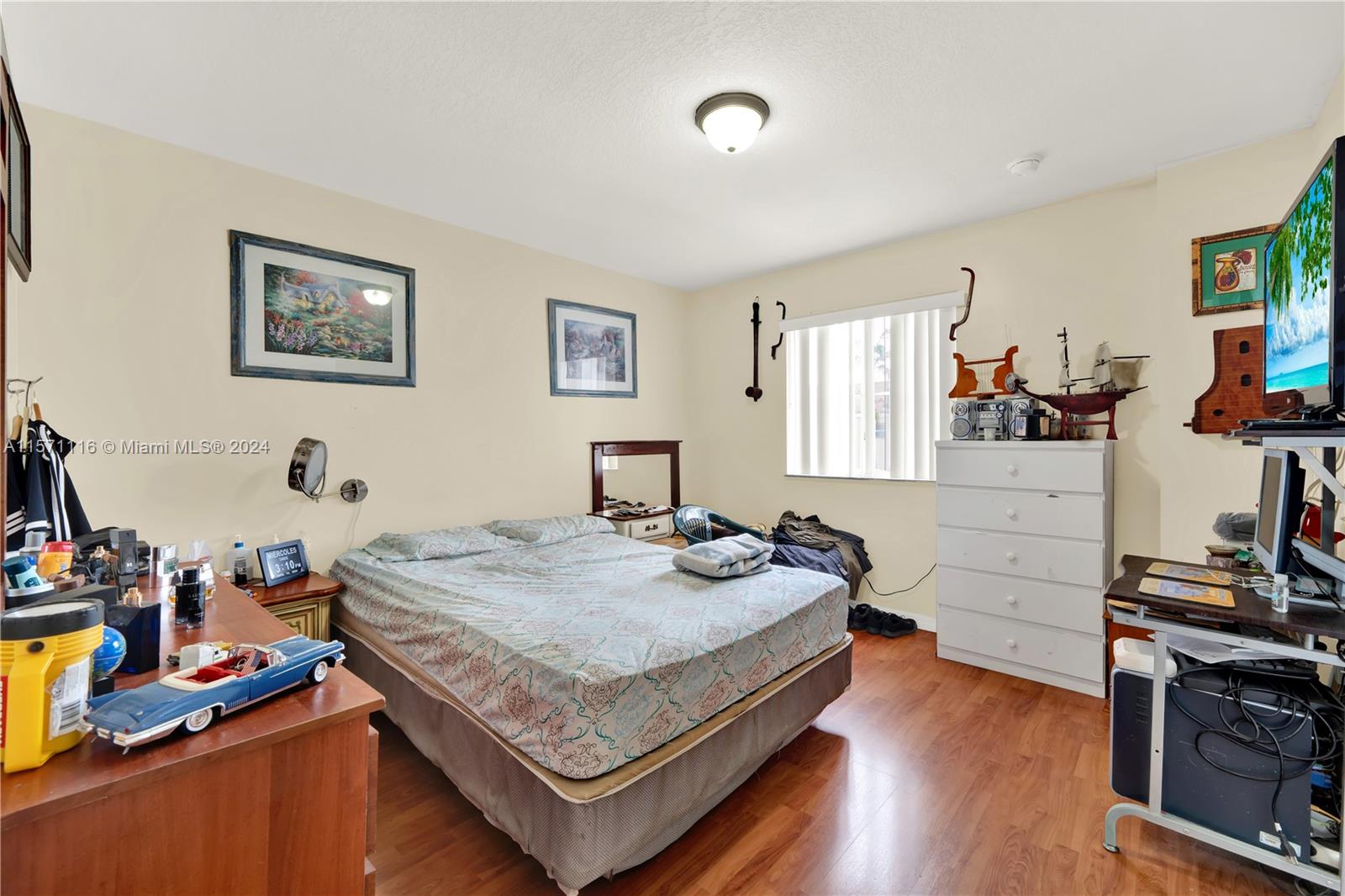 VENETIA GROVE - Residential