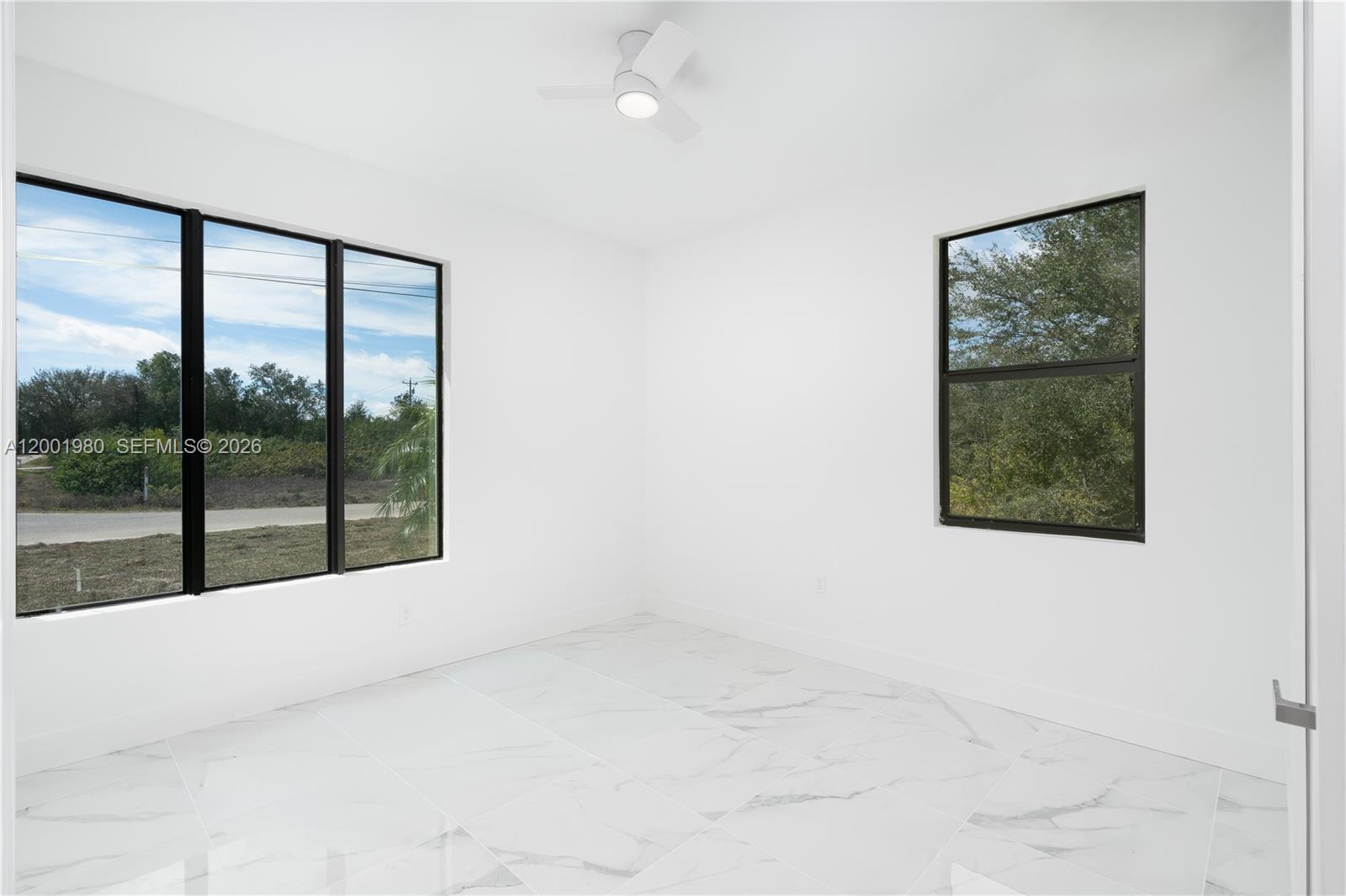 Mirror Lakes - Residential