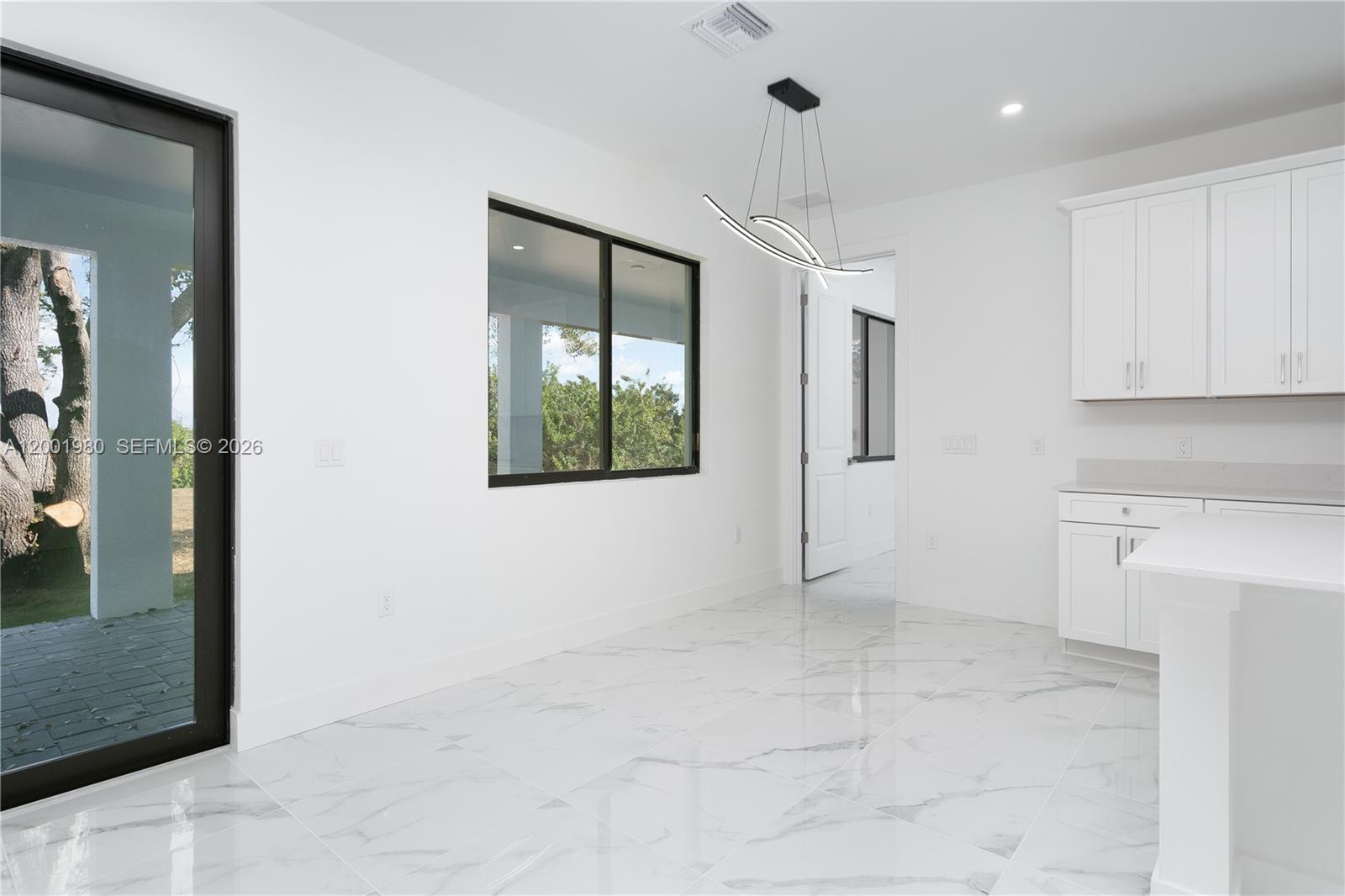 Mirror Lakes - Residential
