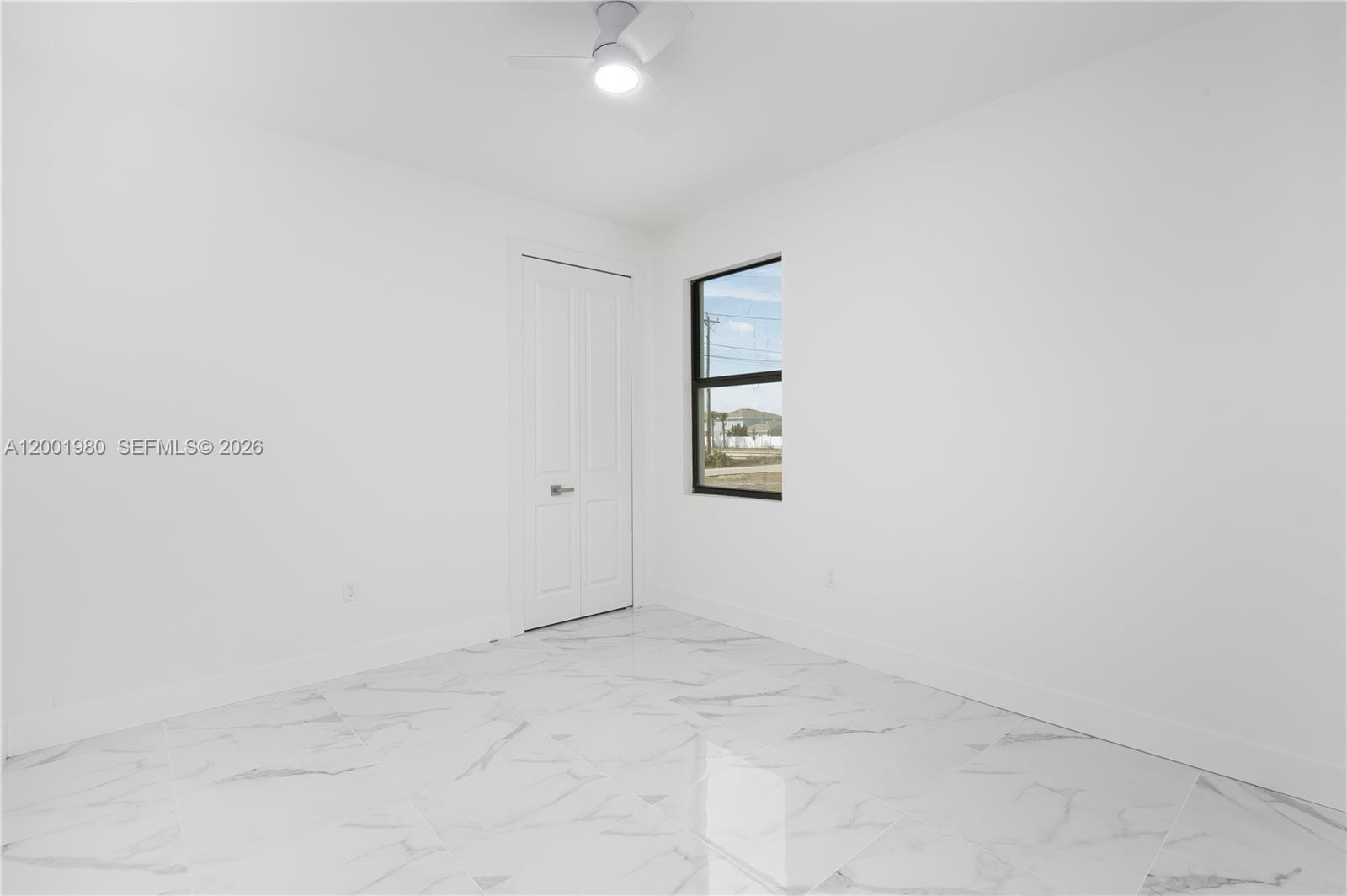 Mirror Lakes - Residential