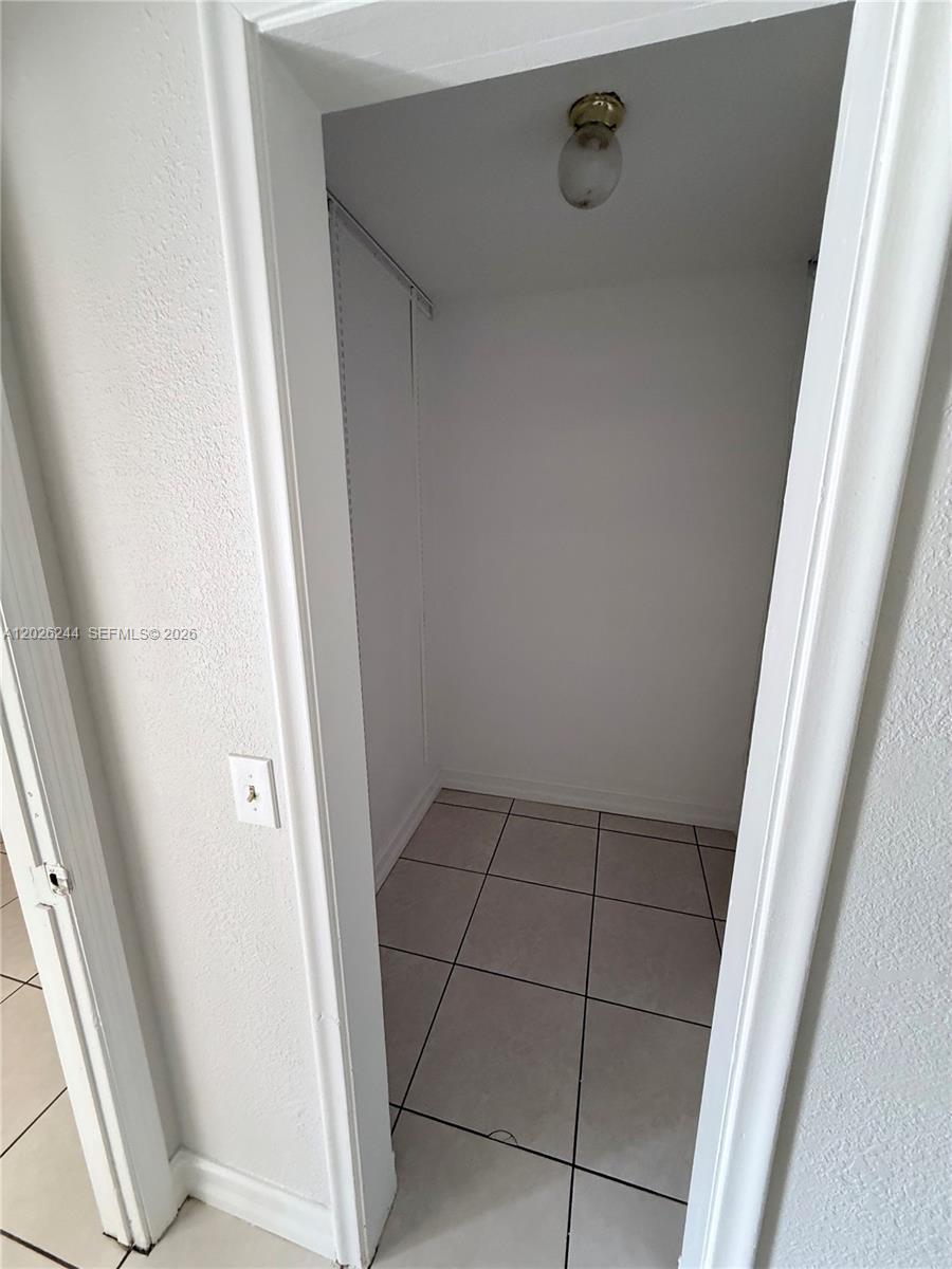SANDALFOOT COVE SEC 5 - Residential Lease