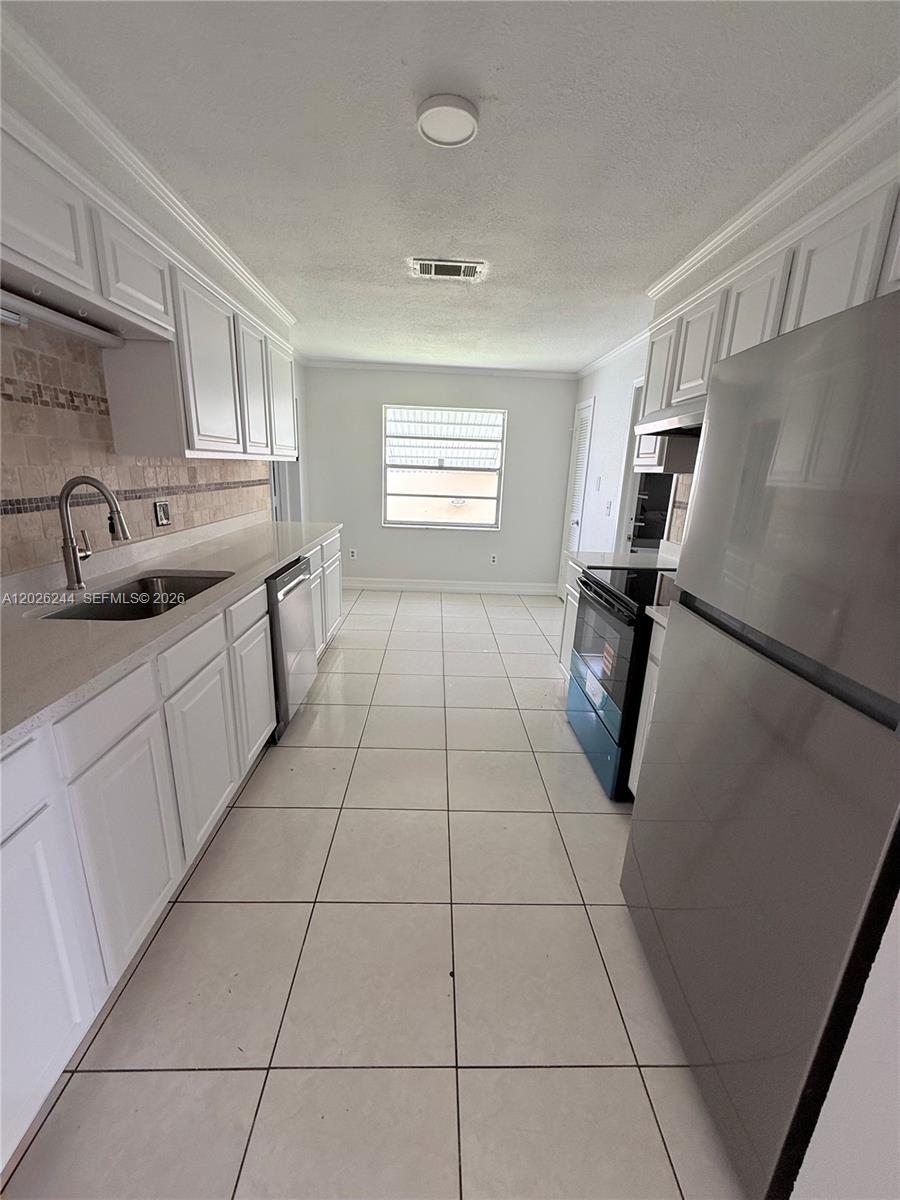 SANDALFOOT COVE SEC 5 - Residential Lease