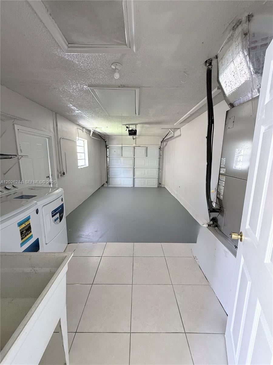 SANDALFOOT COVE SEC 5 - Residential Lease