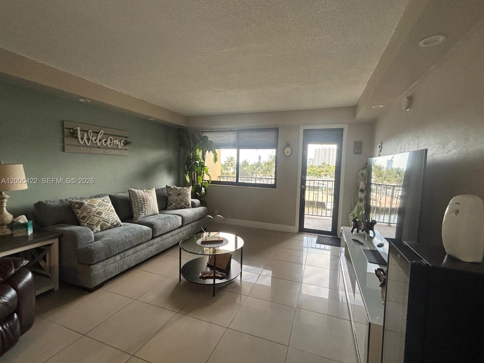 YACHT CLUB CONDO (THE) - Residential