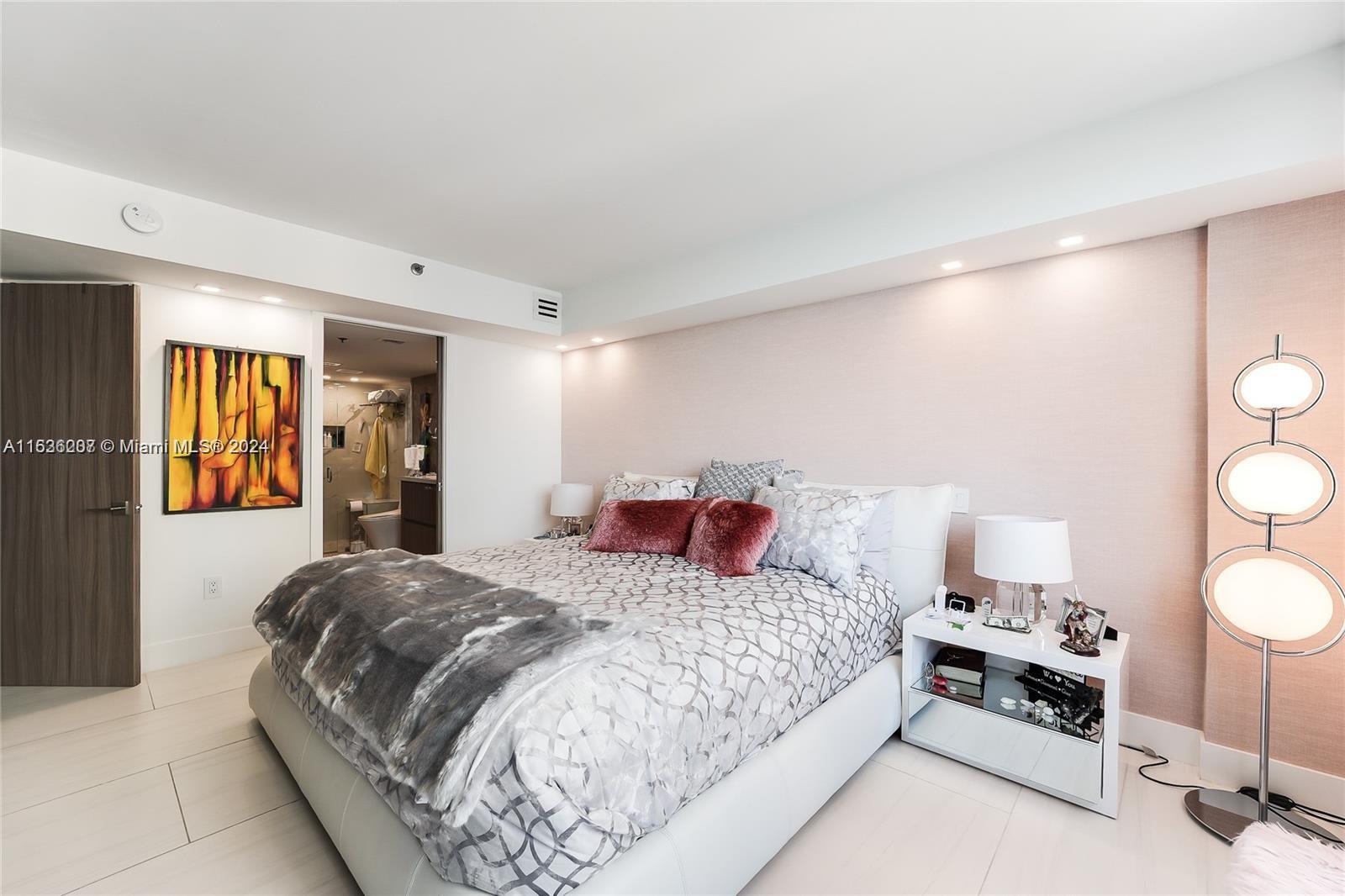 BRICKELL KEY II CONDO - Residential