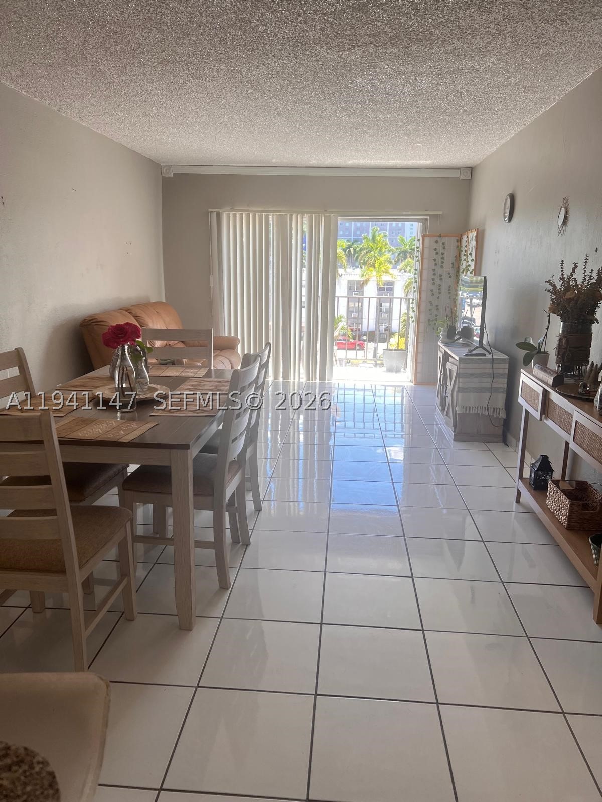 EL LAGO CONDO - Residential