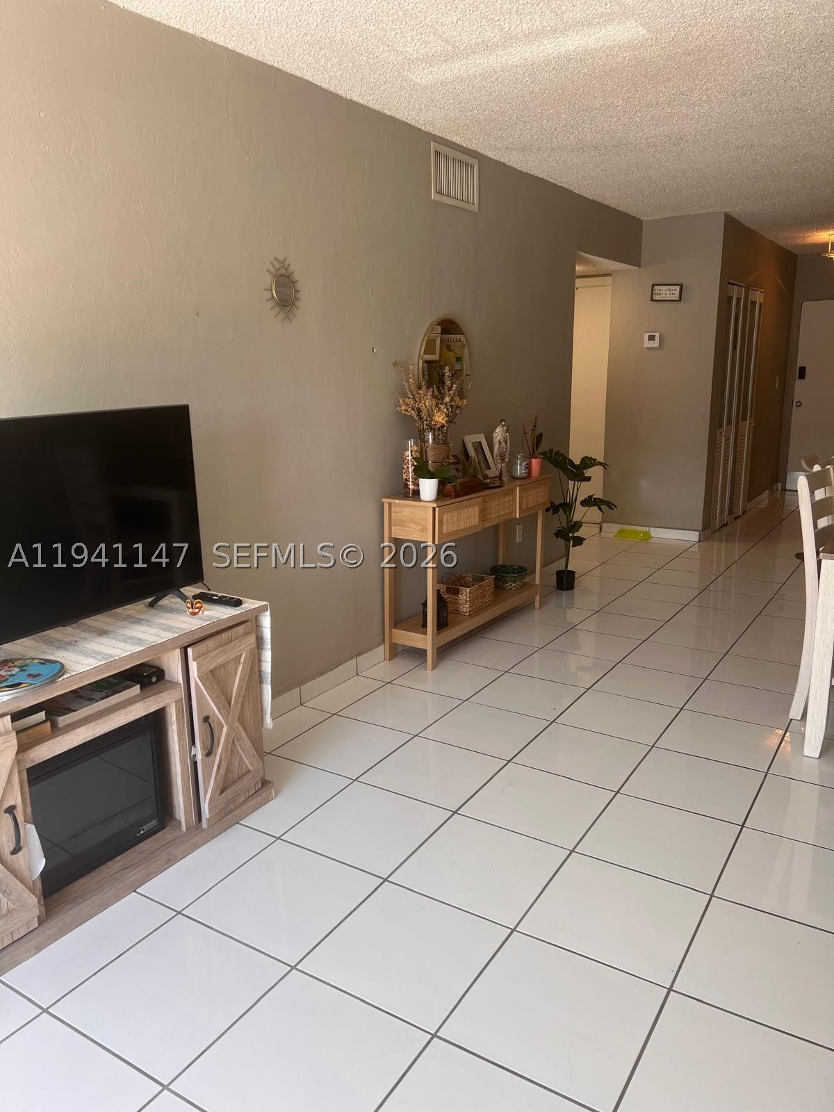 EL LAGO CONDO - Residential