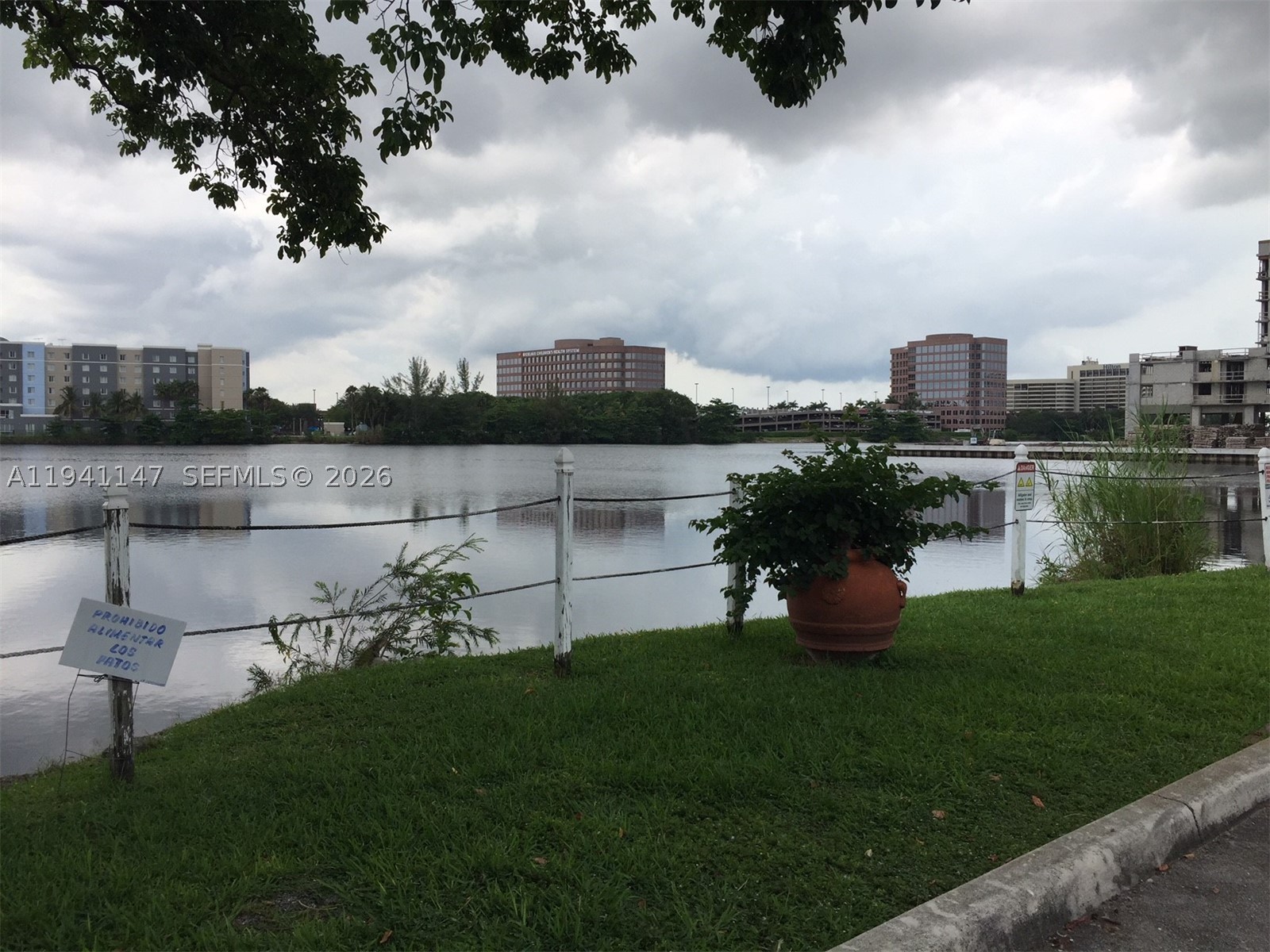 EL LAGO CONDO - Residential