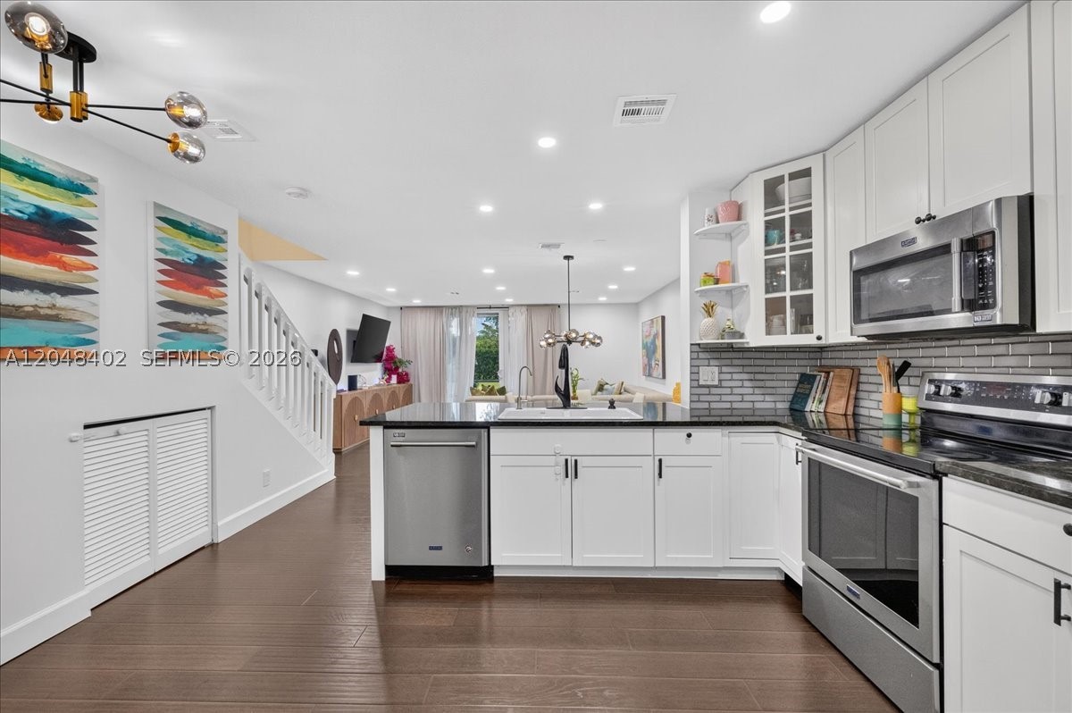 CYPRESS AT WOODMONT III - Residential