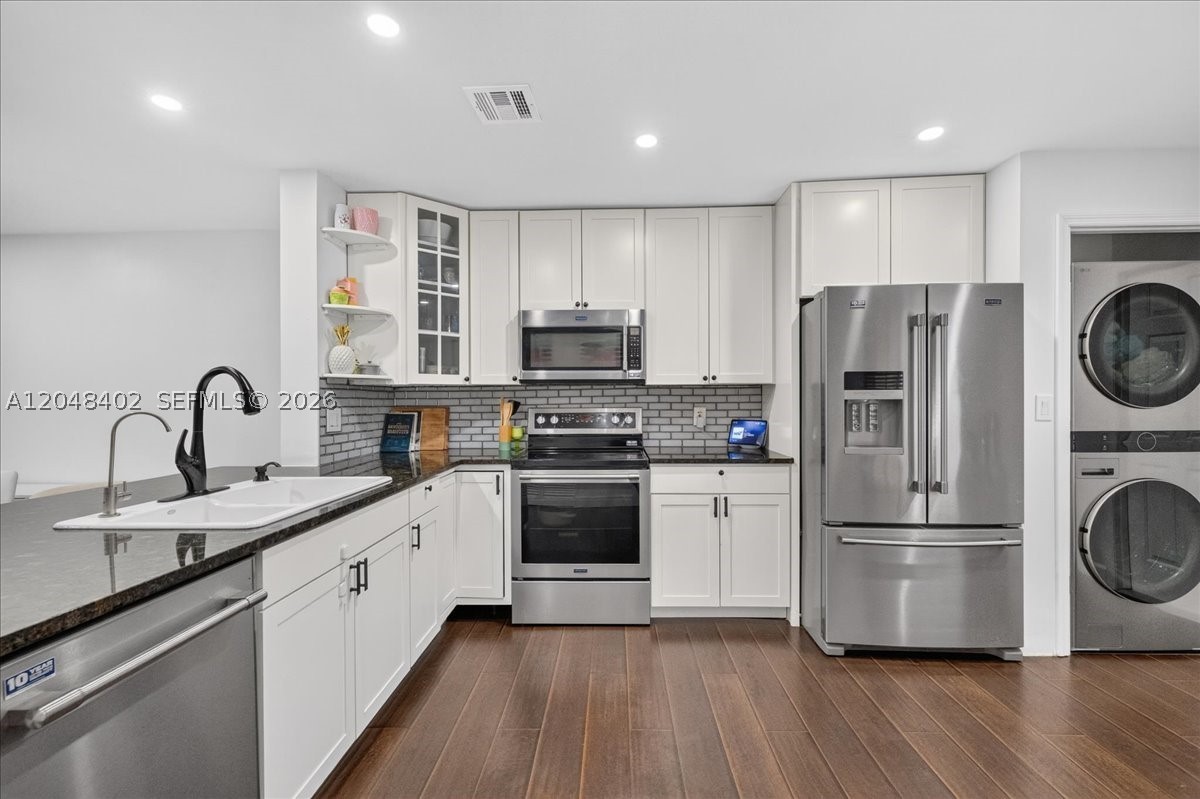 CYPRESS AT WOODMONT III - Residential