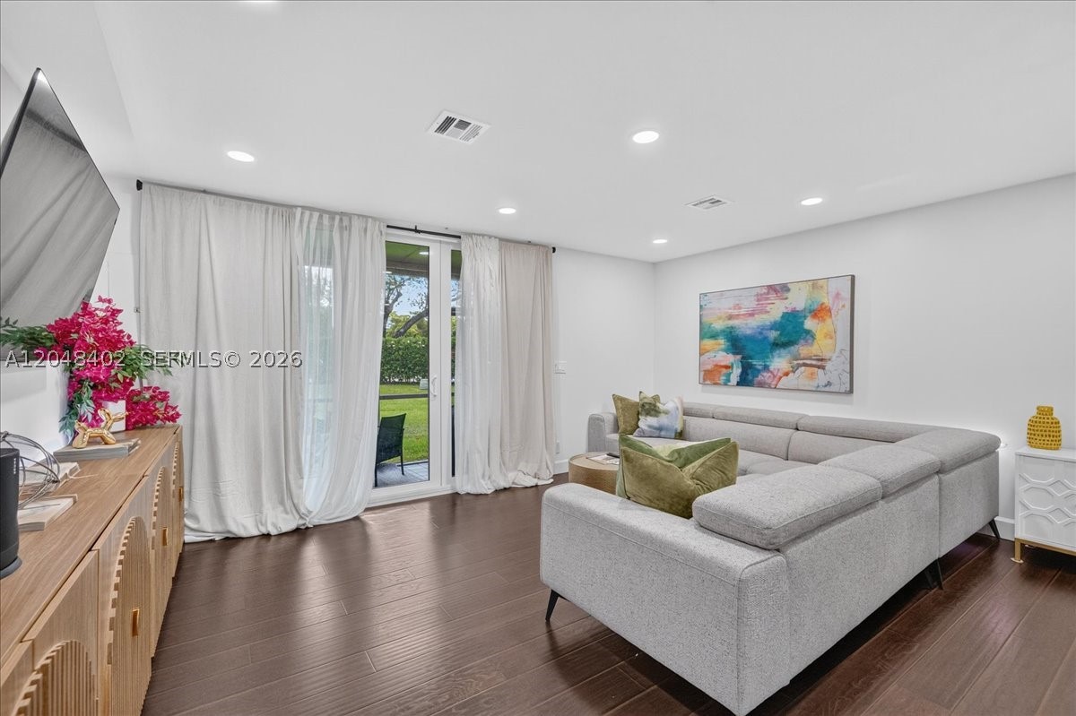 CYPRESS AT WOODMONT III - Residential