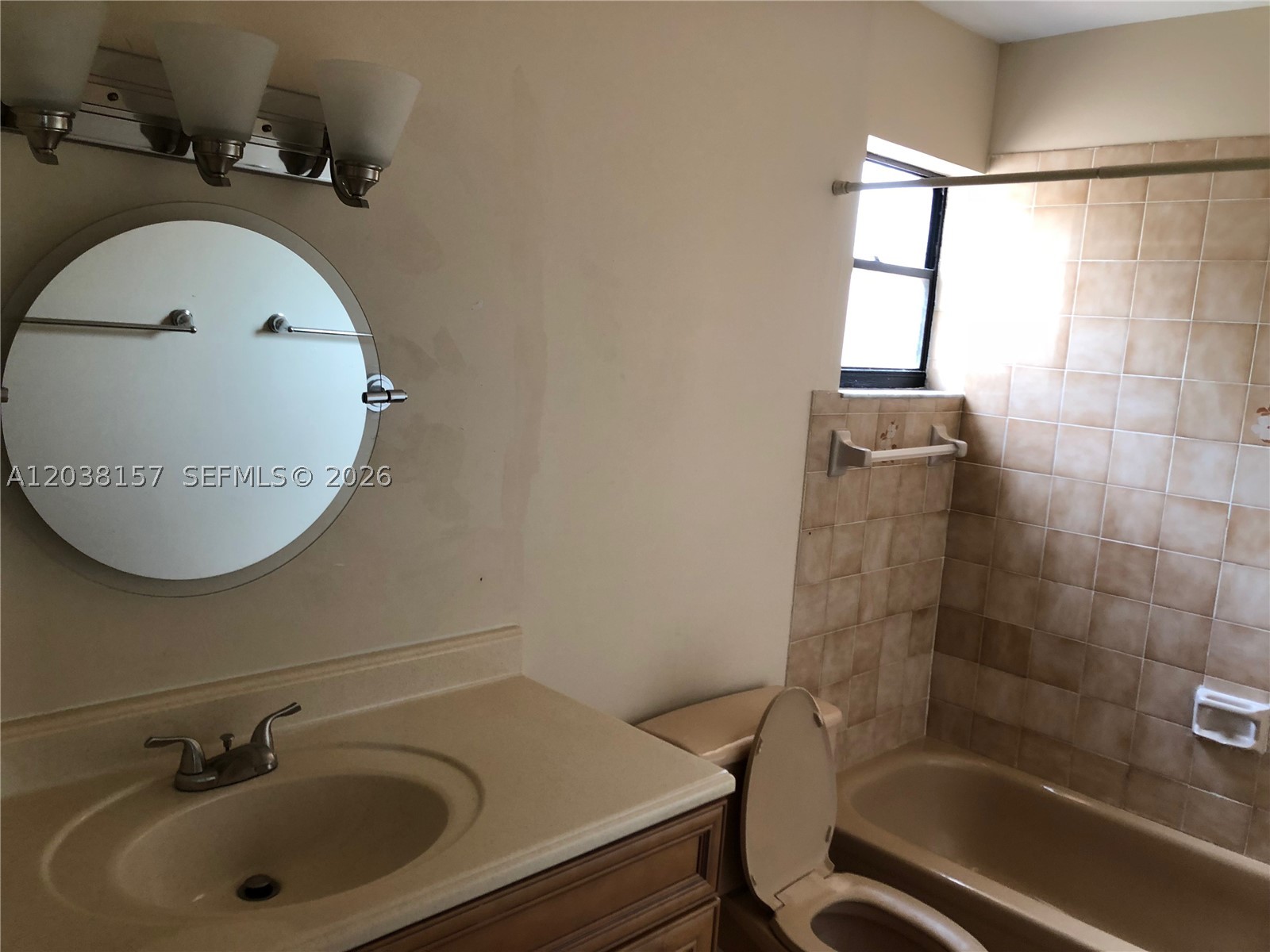 TROPICAL PARK VILLAS COND - Residential Lease