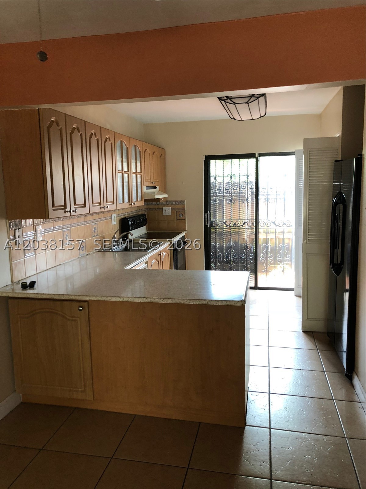 TROPICAL PARK VILLAS COND - Residential Lease