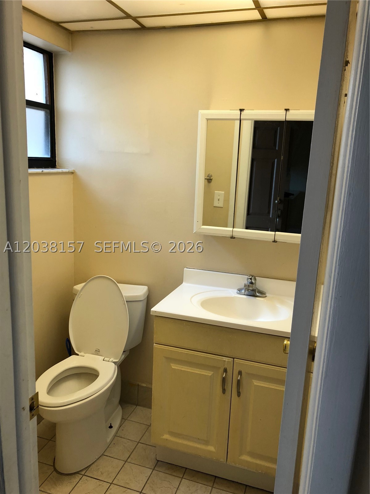 TROPICAL PARK VILLAS COND - Residential Lease