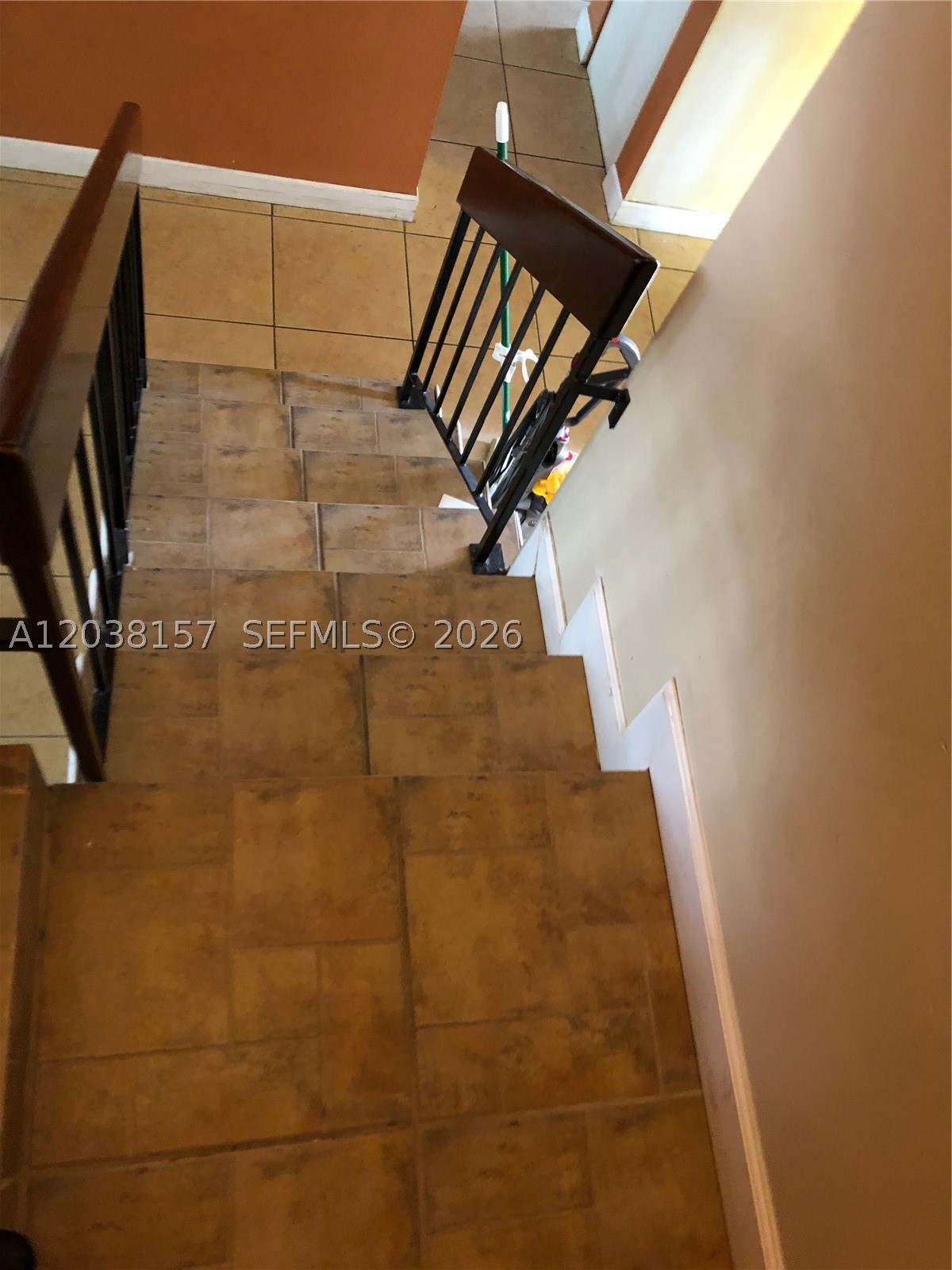 TROPICAL PARK VILLAS COND - Residential Lease