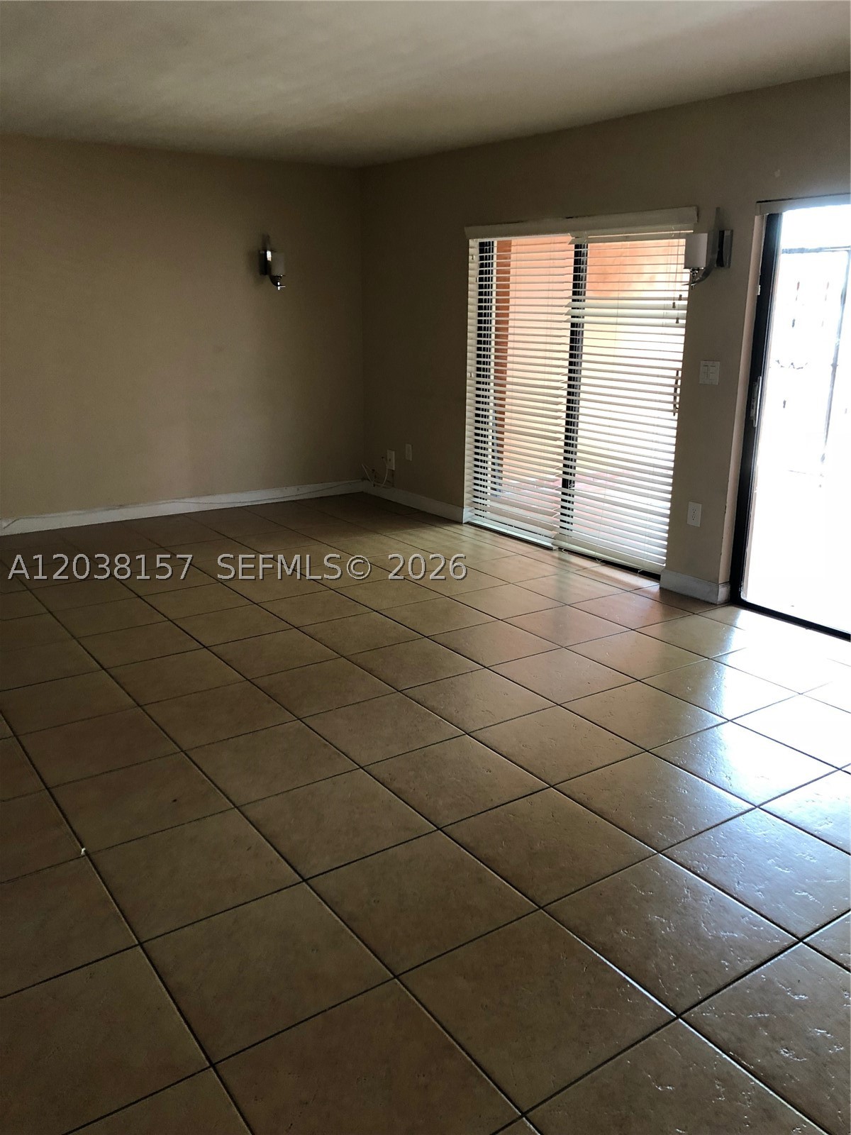 TROPICAL PARK VILLAS COND - Residential Lease