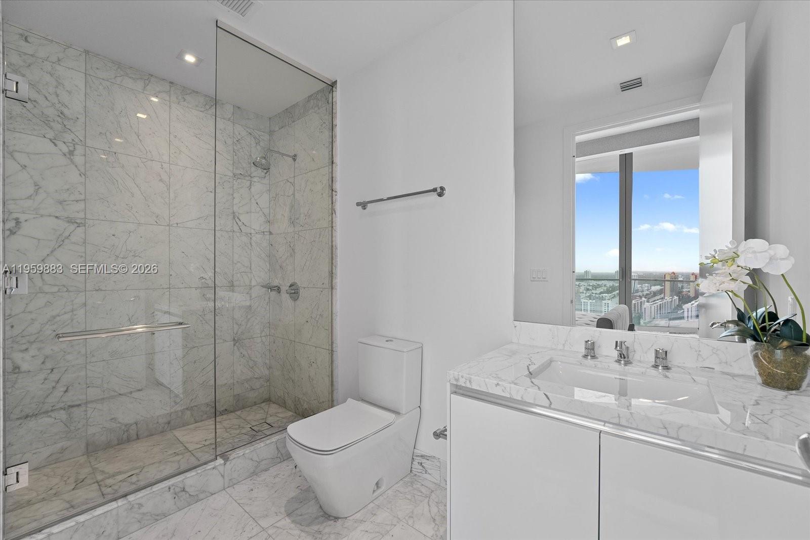 JADE SIGNATURE CONDO - Residential