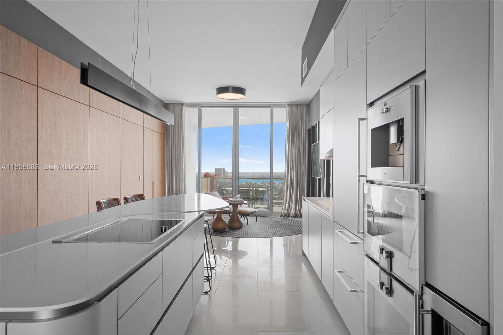 JADE SIGNATURE CONDO - Residential
